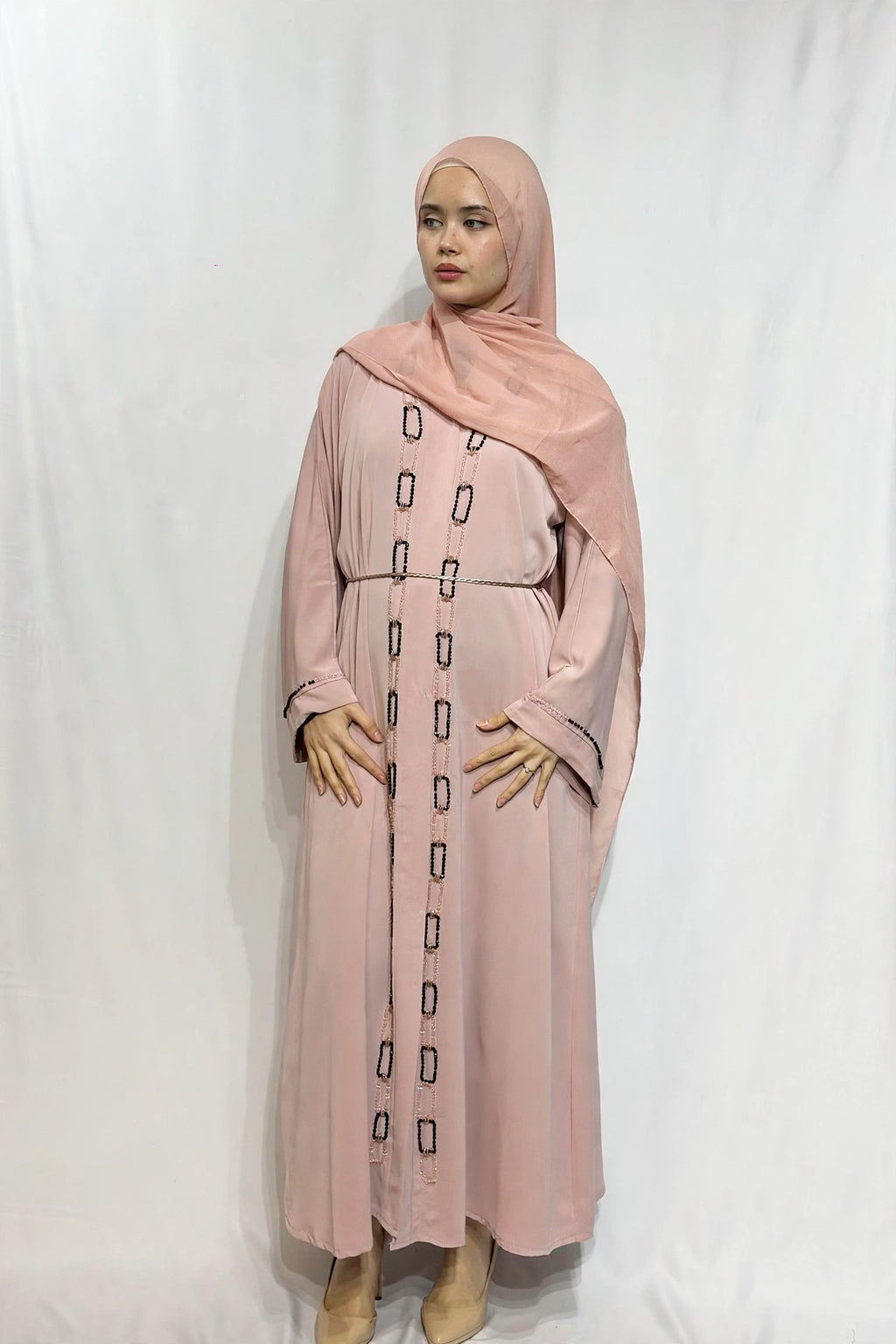 The Chain-link Abaya