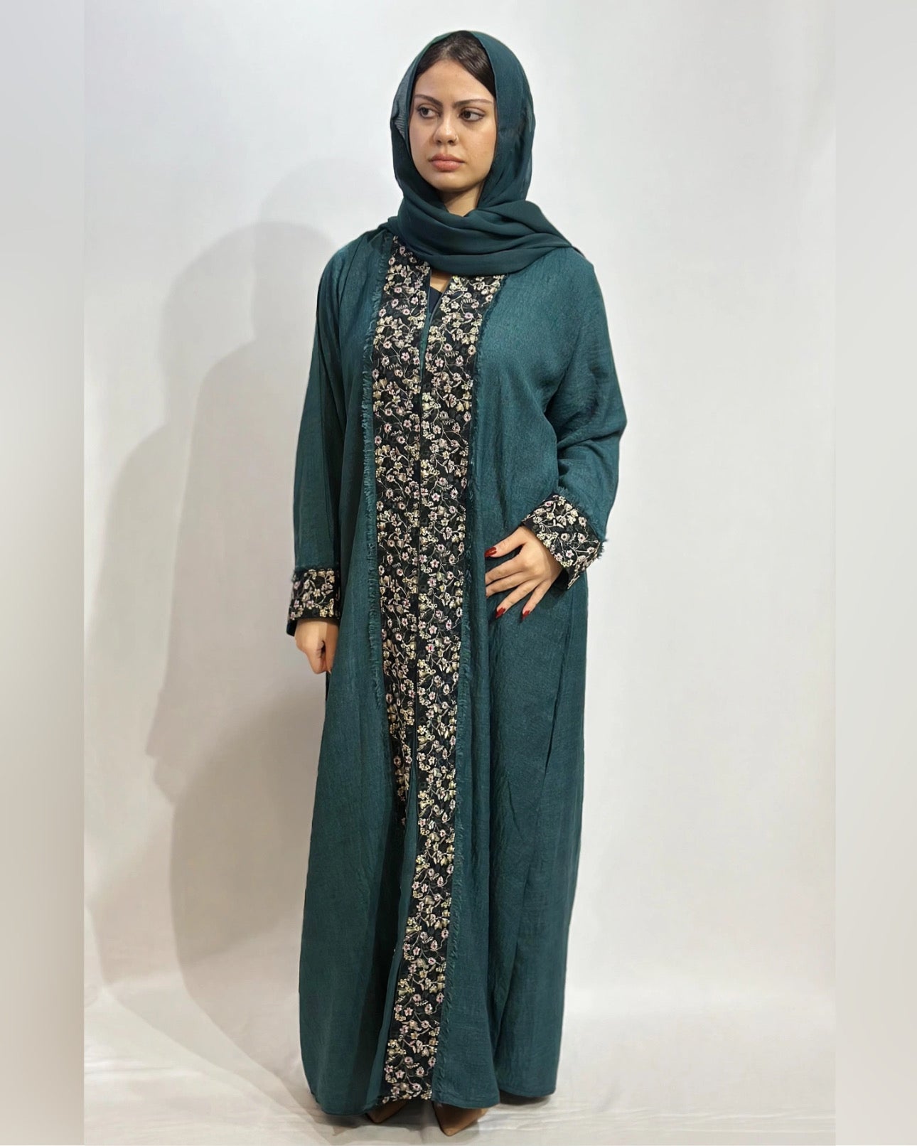 Floral Panel Fringe Open Abaya