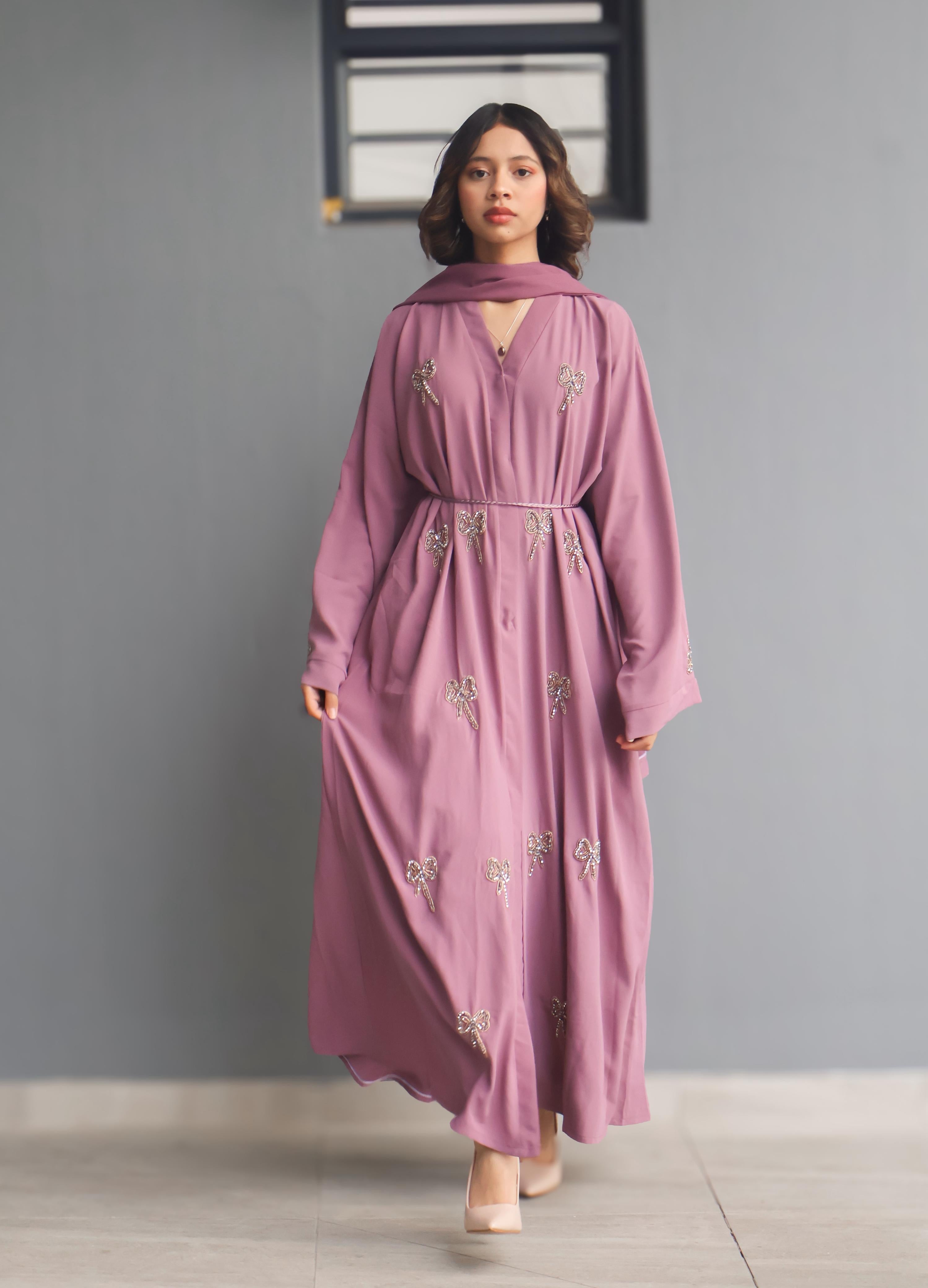 The embelished bow Abaya