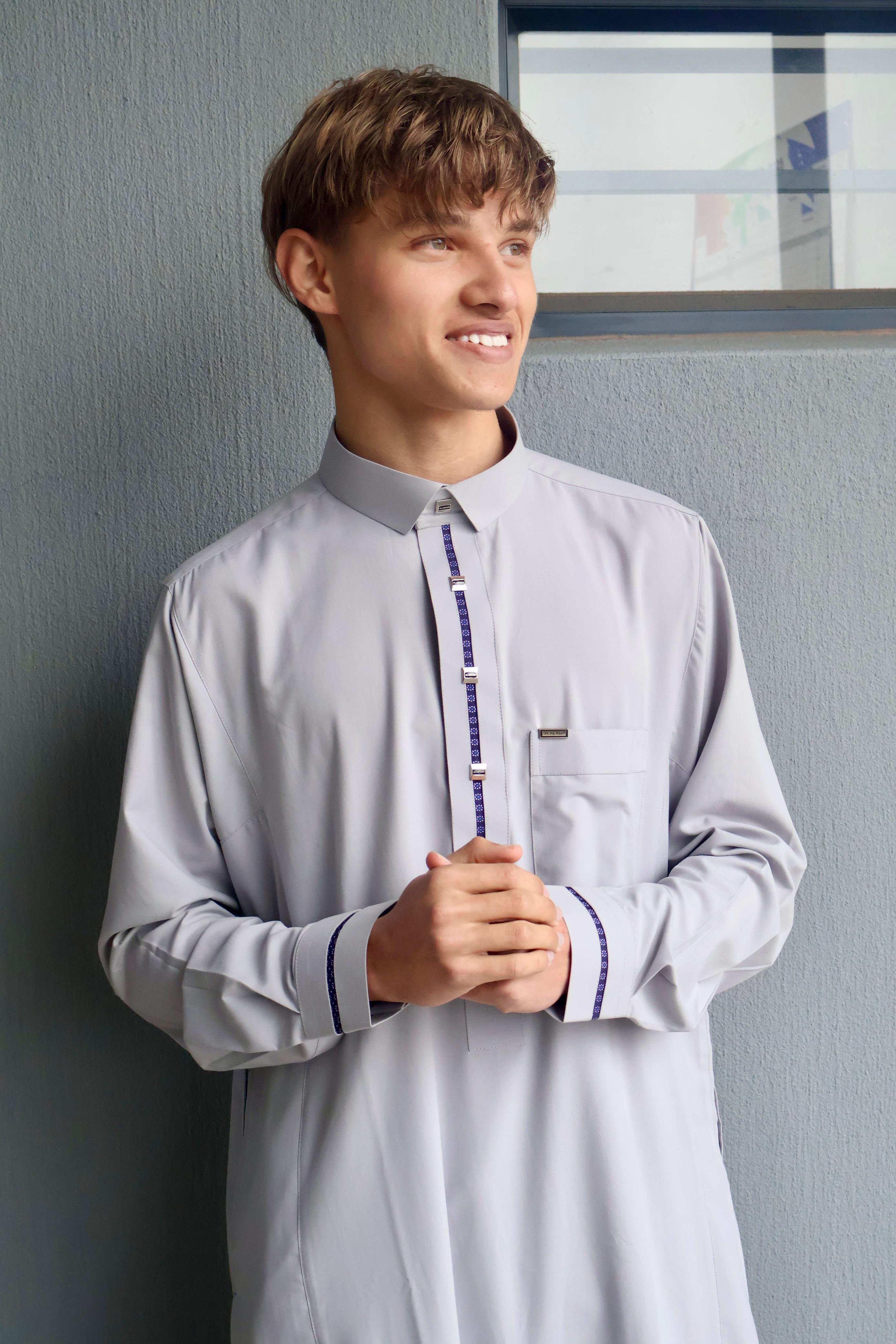 Elegant Contrast Collar Thowb