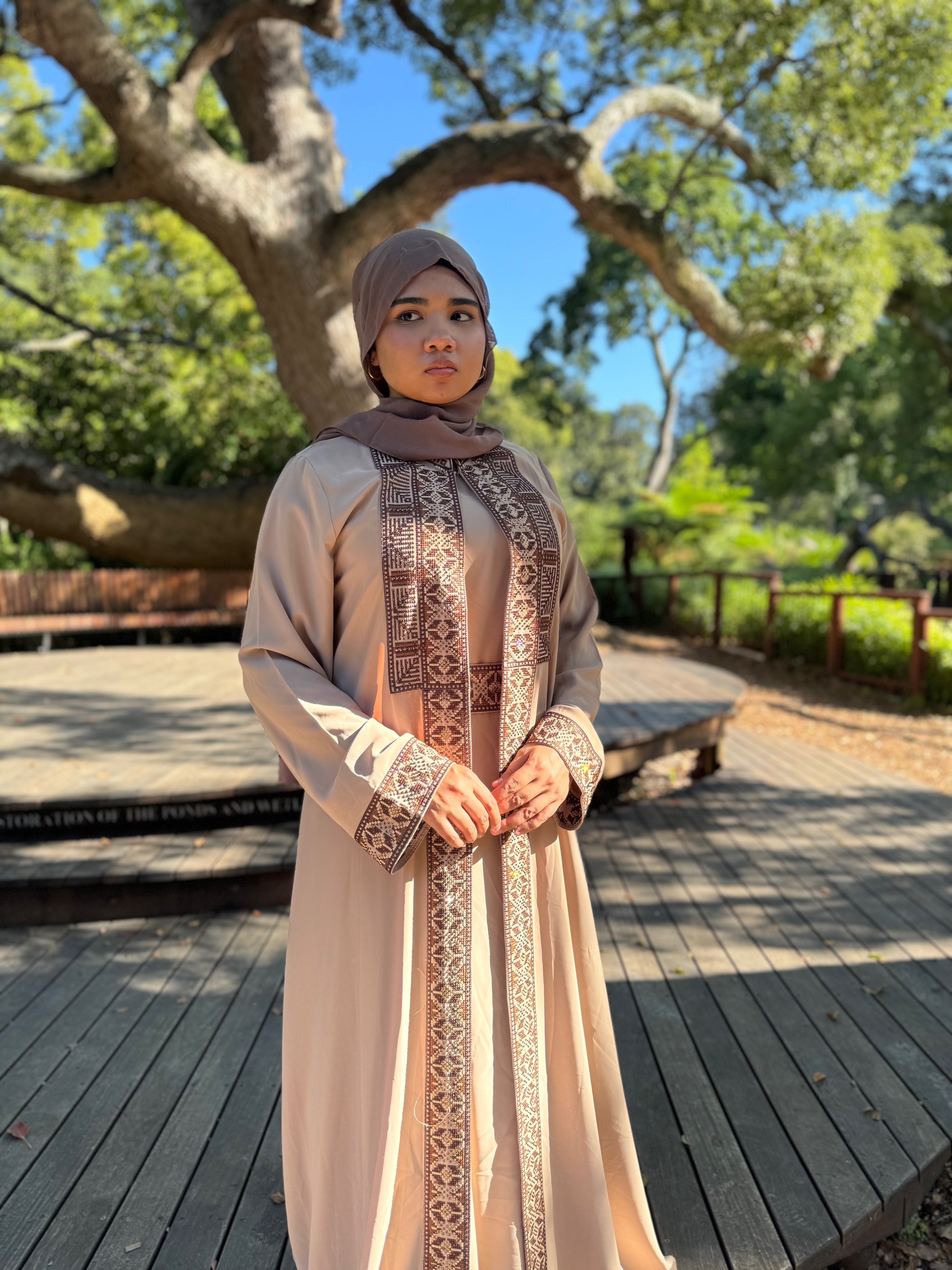 Royal Thread Abaya