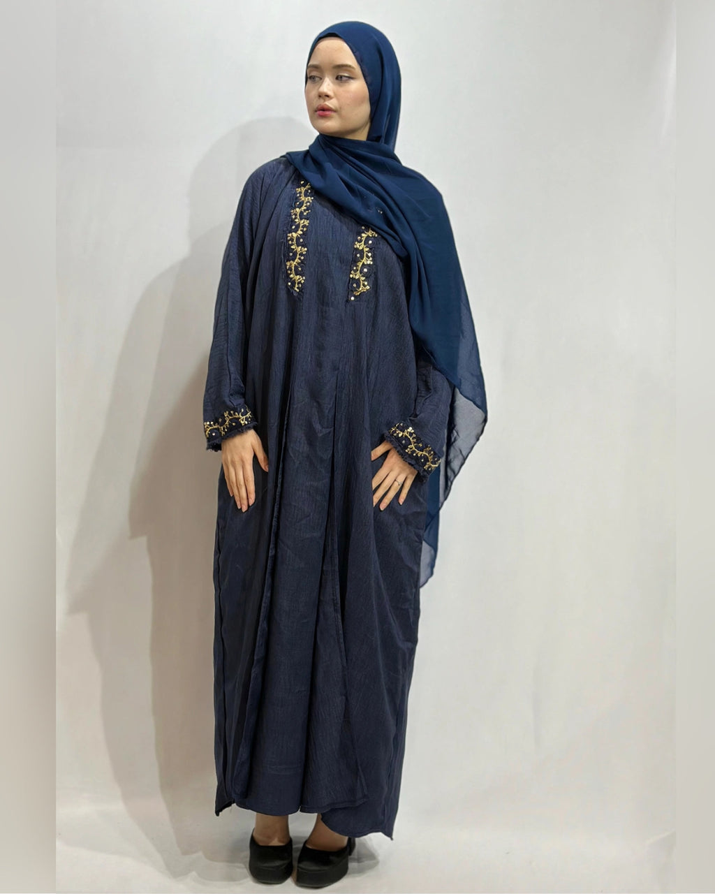 Ghusoon Linen Abaya