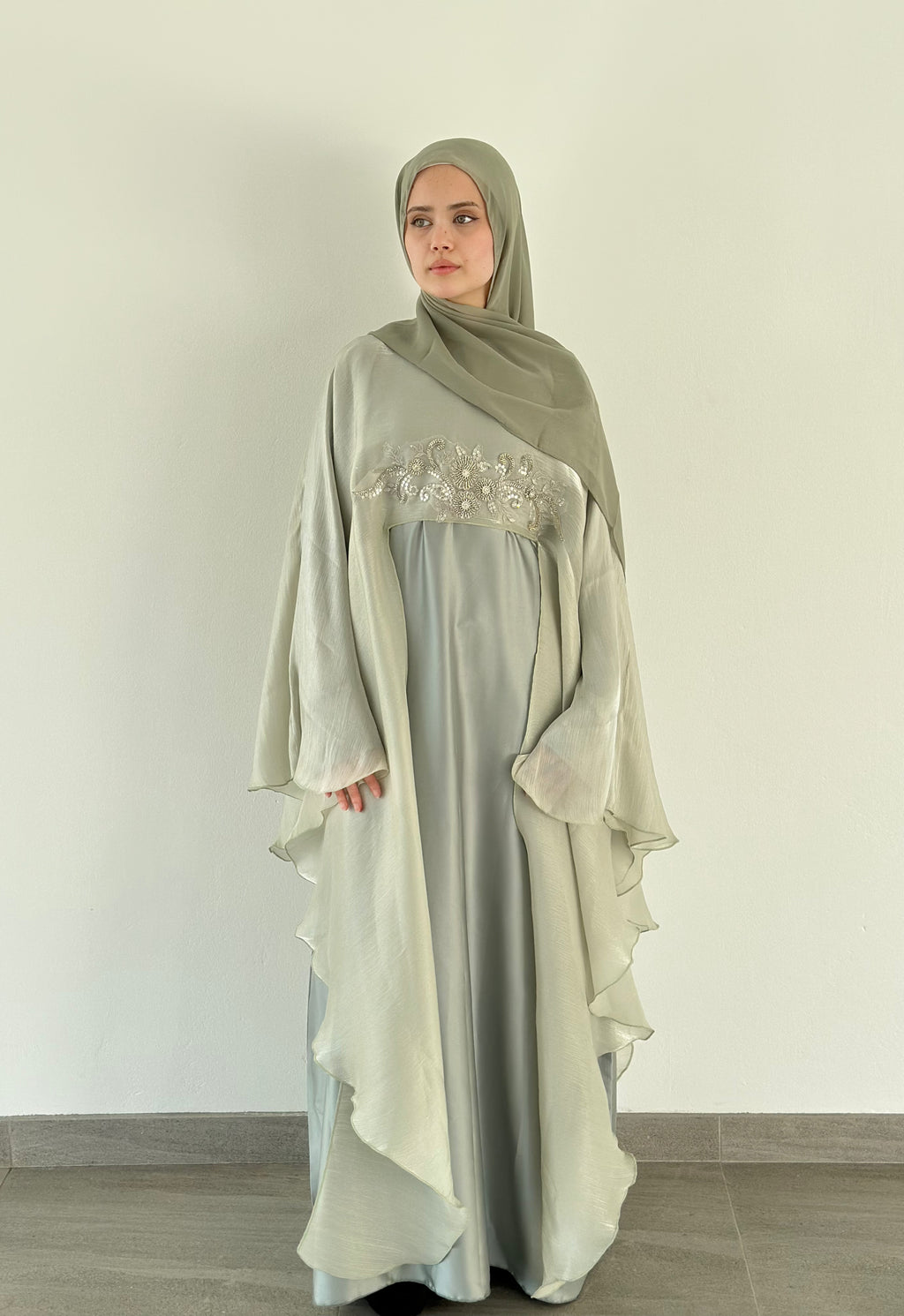 Cascade Overlay Abaya