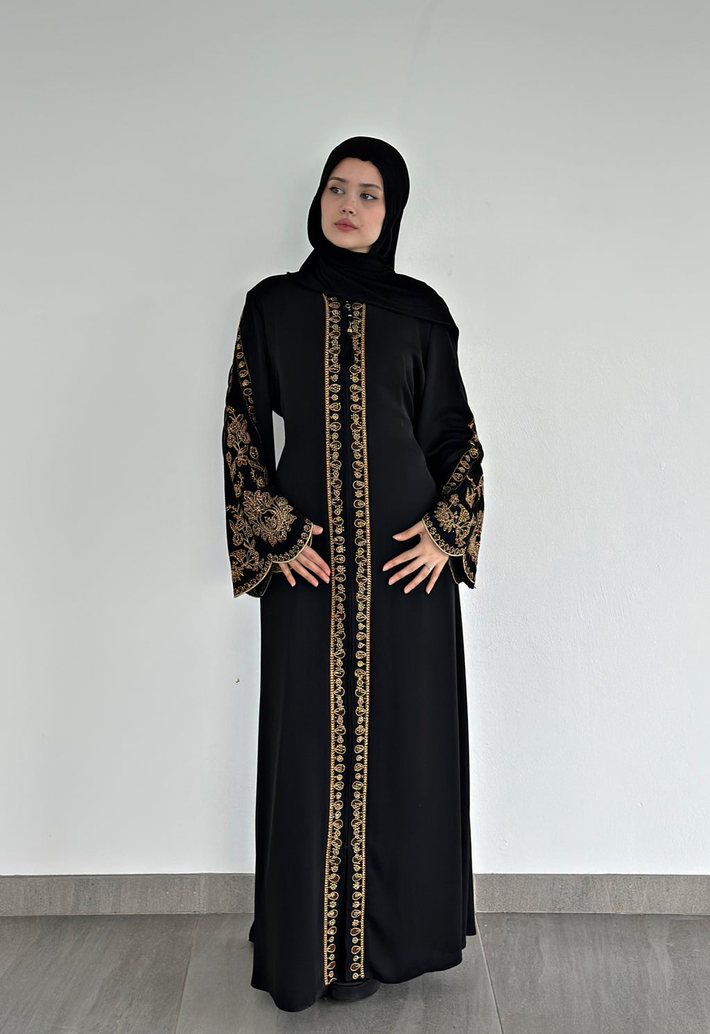 Hira Floral Bell Abaya