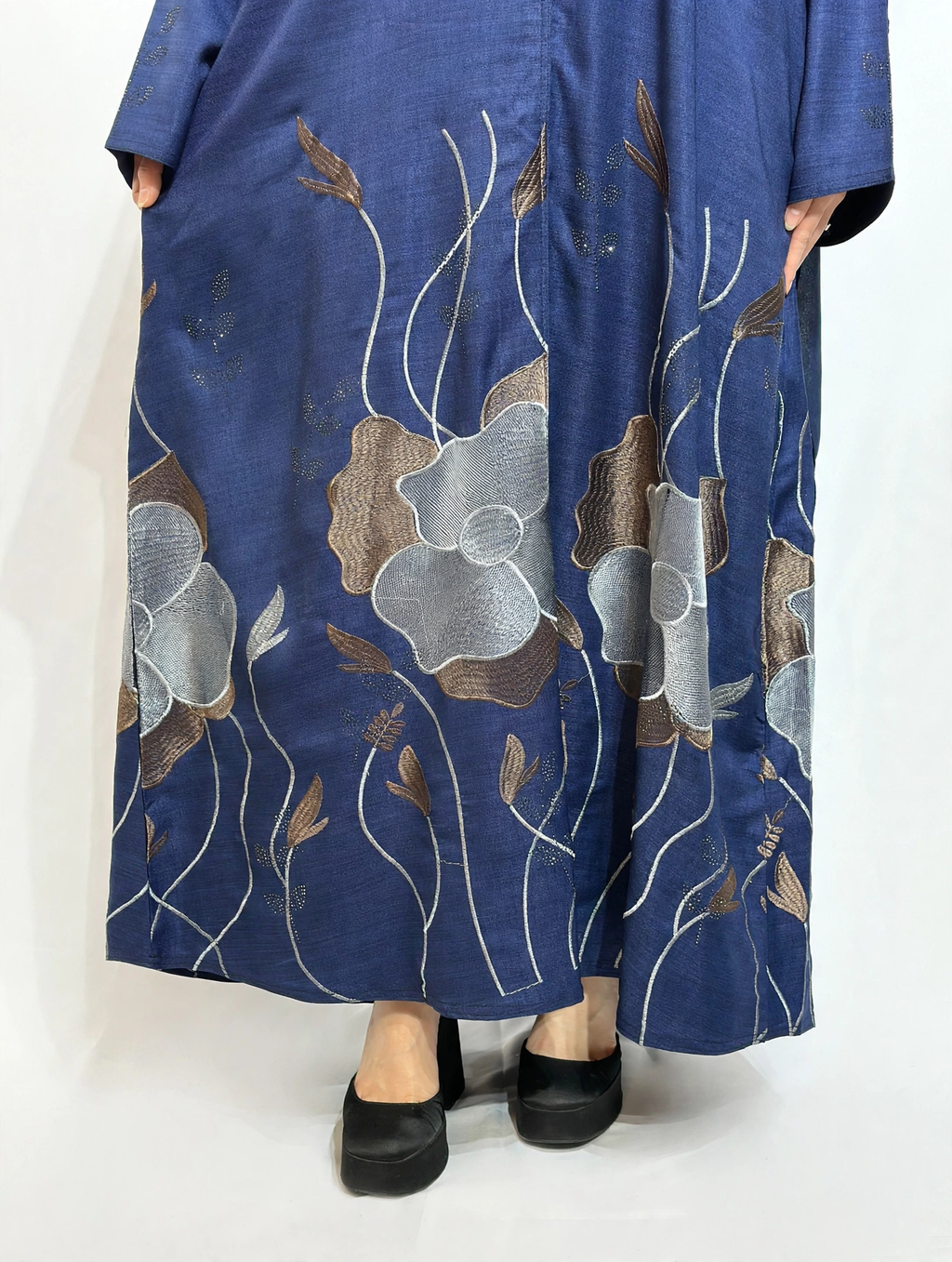 Noor Al Layl Embroidered Abaya