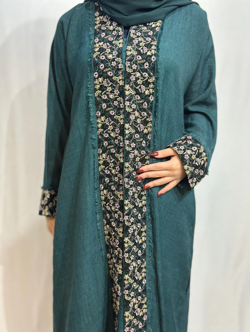Floral Panel Fringe Open Abaya