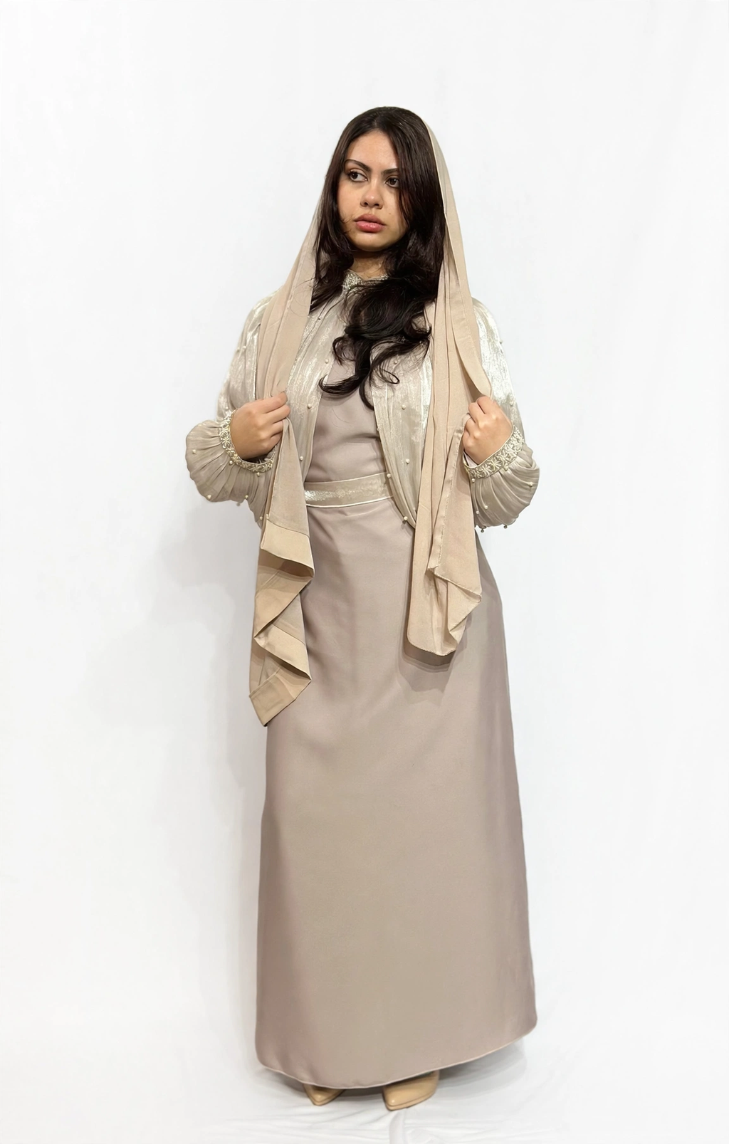 Layl Al Nujūm Pearl-Studded Sleeve Abaya