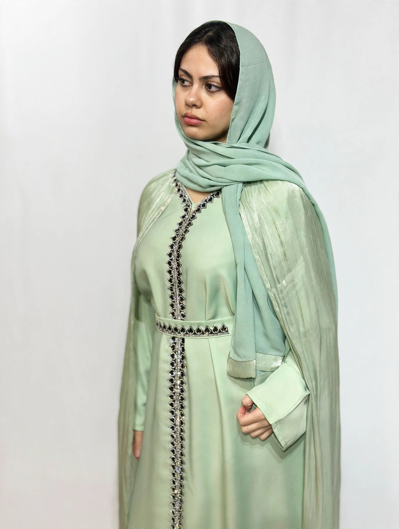Noor Al-Zumurrud Abaya