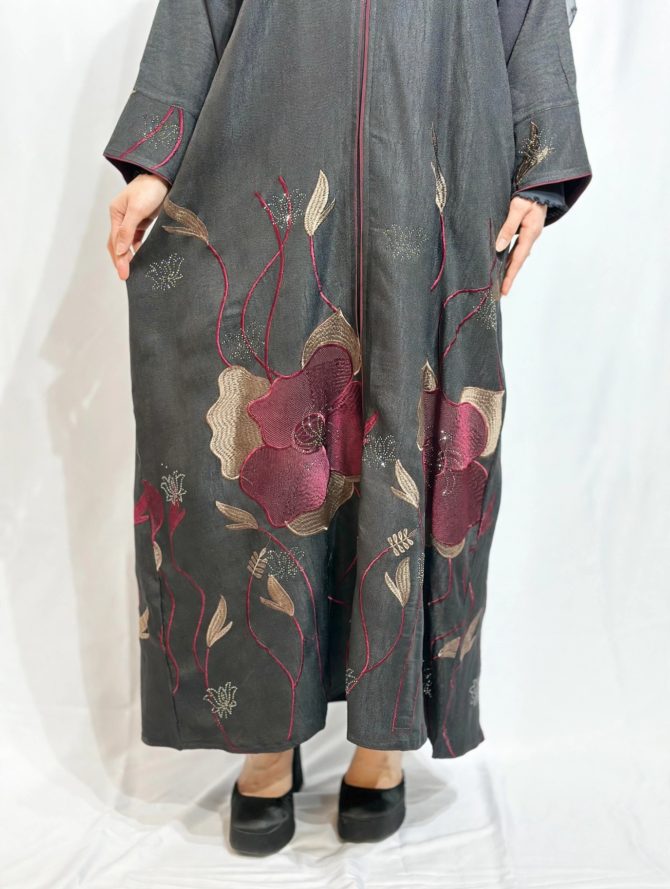 Noor Al Layl Embroidered Abaya