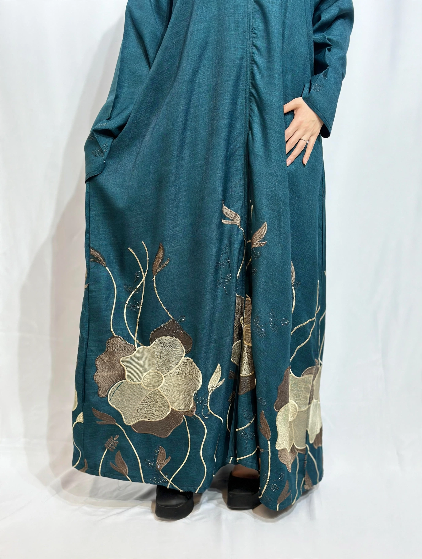 Noor Al Layl Embroidered Abaya