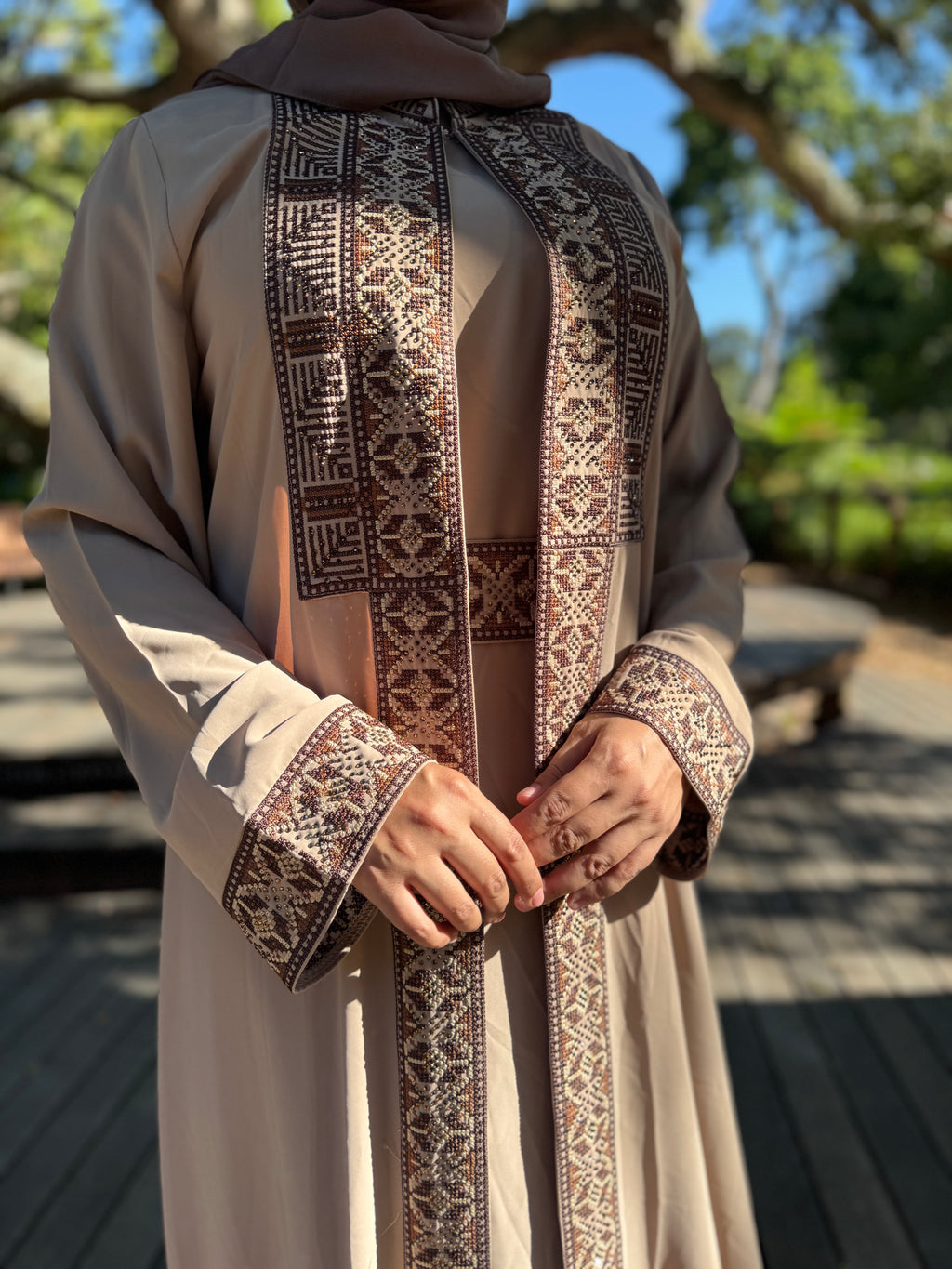 Royal Thread Abaya