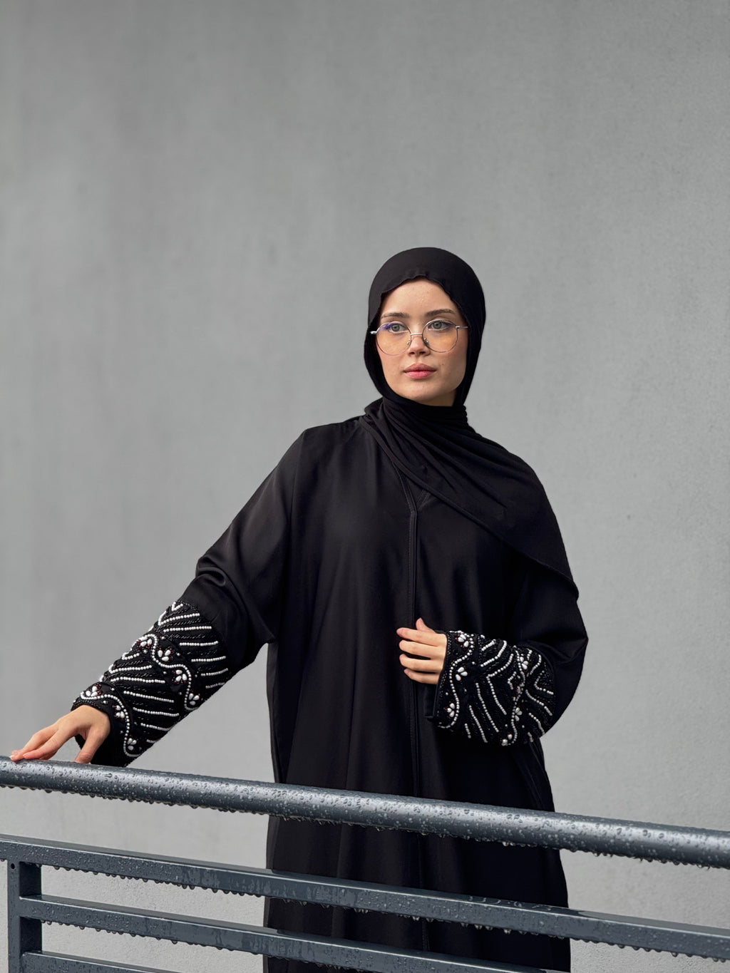 Obsidian Sleeve Abaya