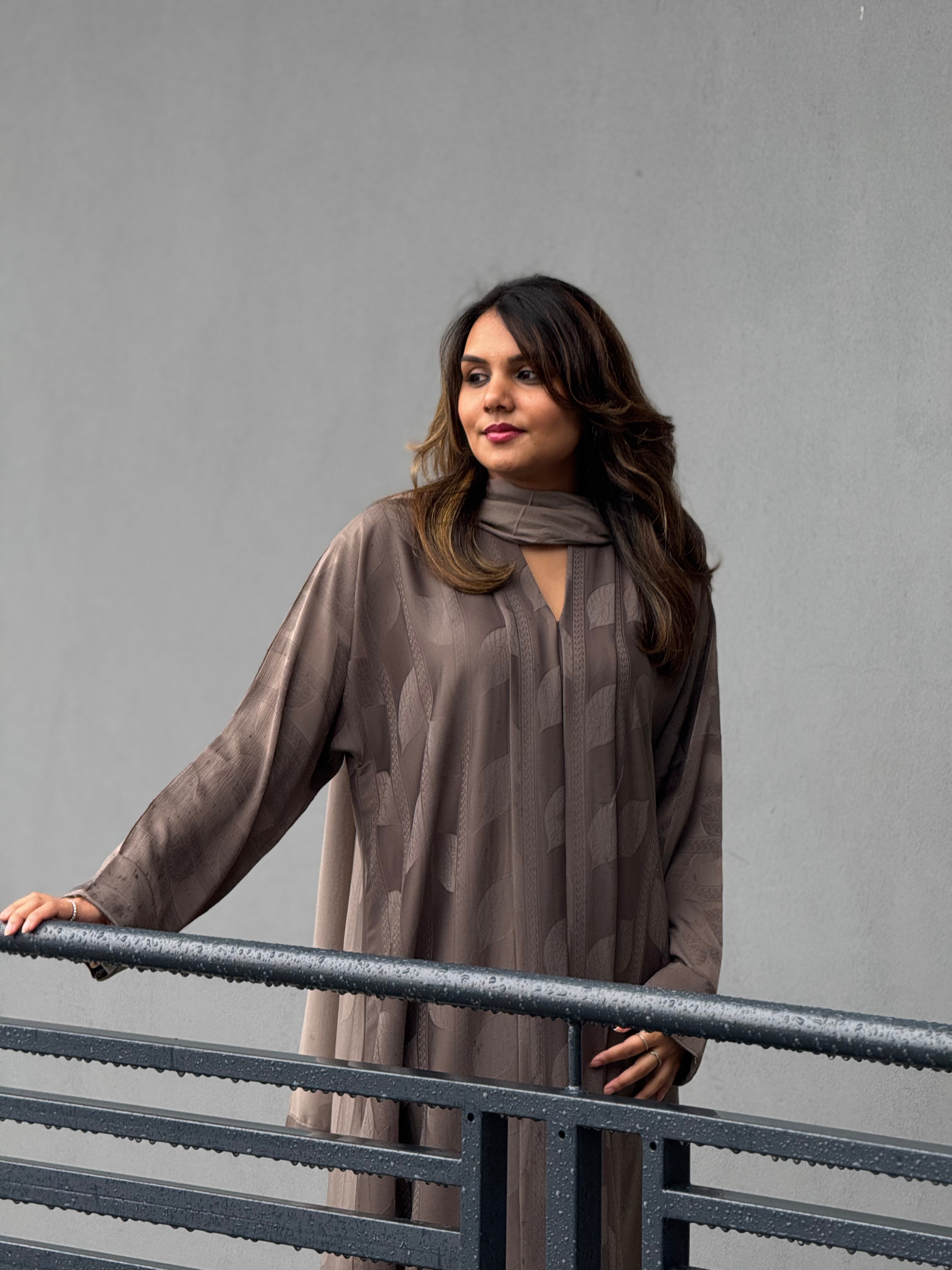 Aurelia Leaf Abaya