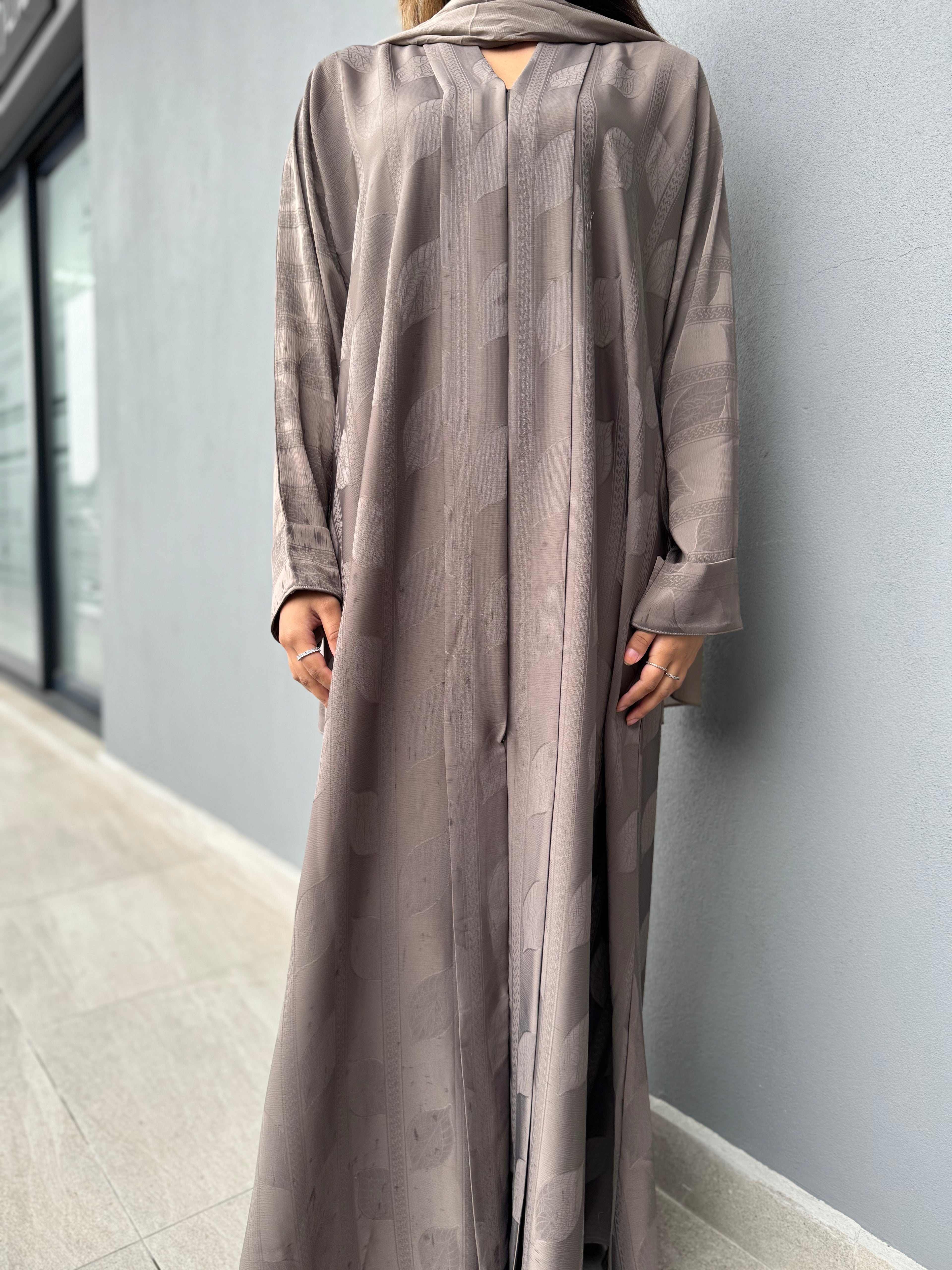 Aurelia Leaf Abaya
