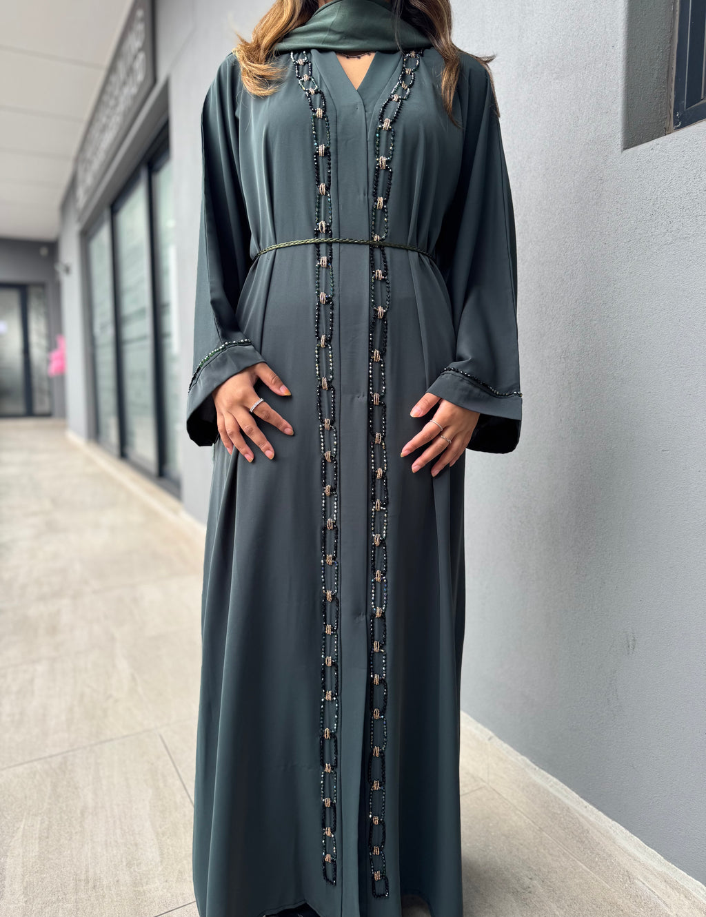 The Chain-link Abaya