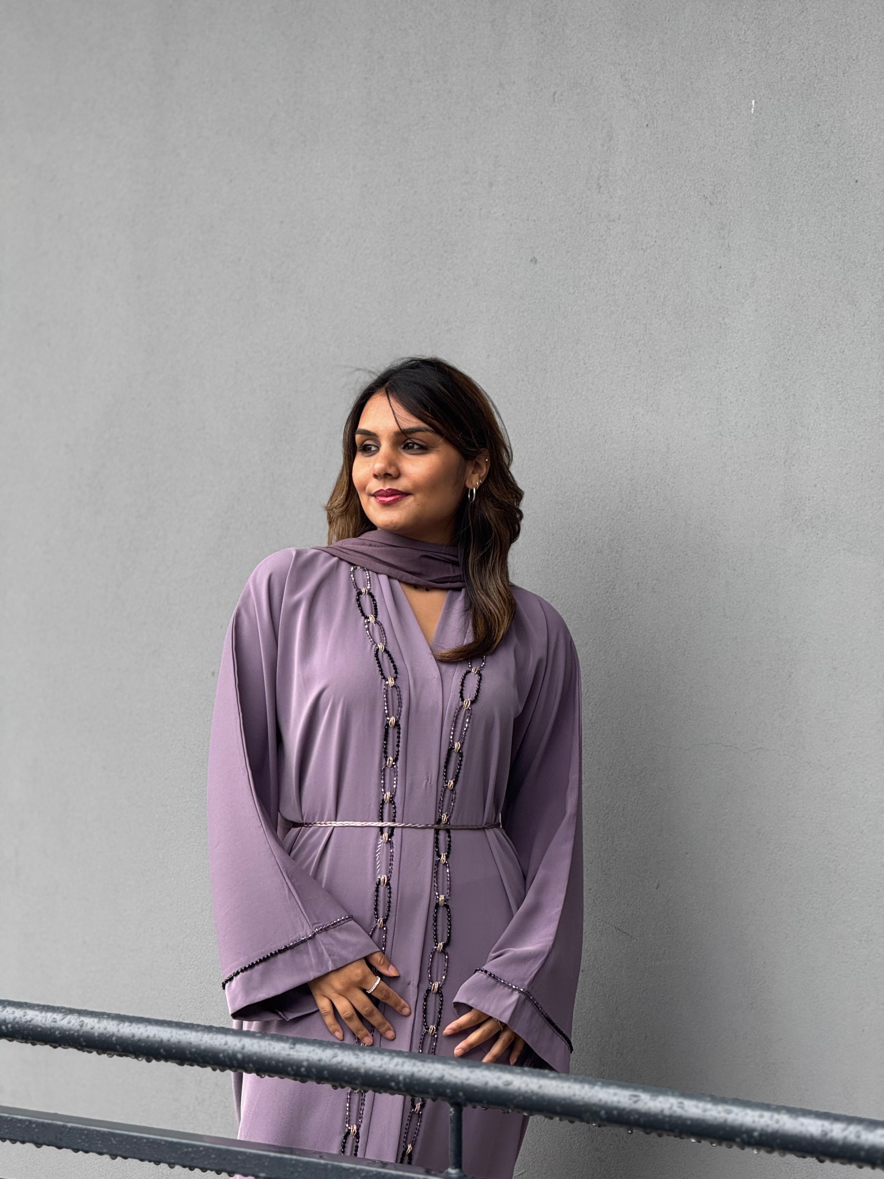 The Chain-link Abaya