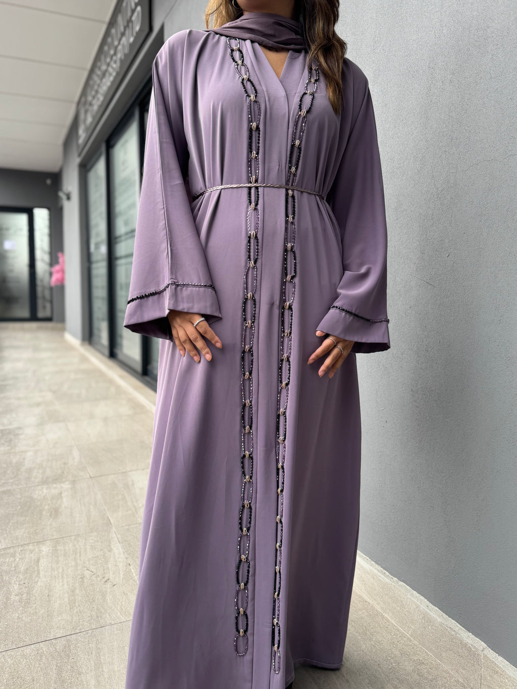 The Chain-link Abaya
