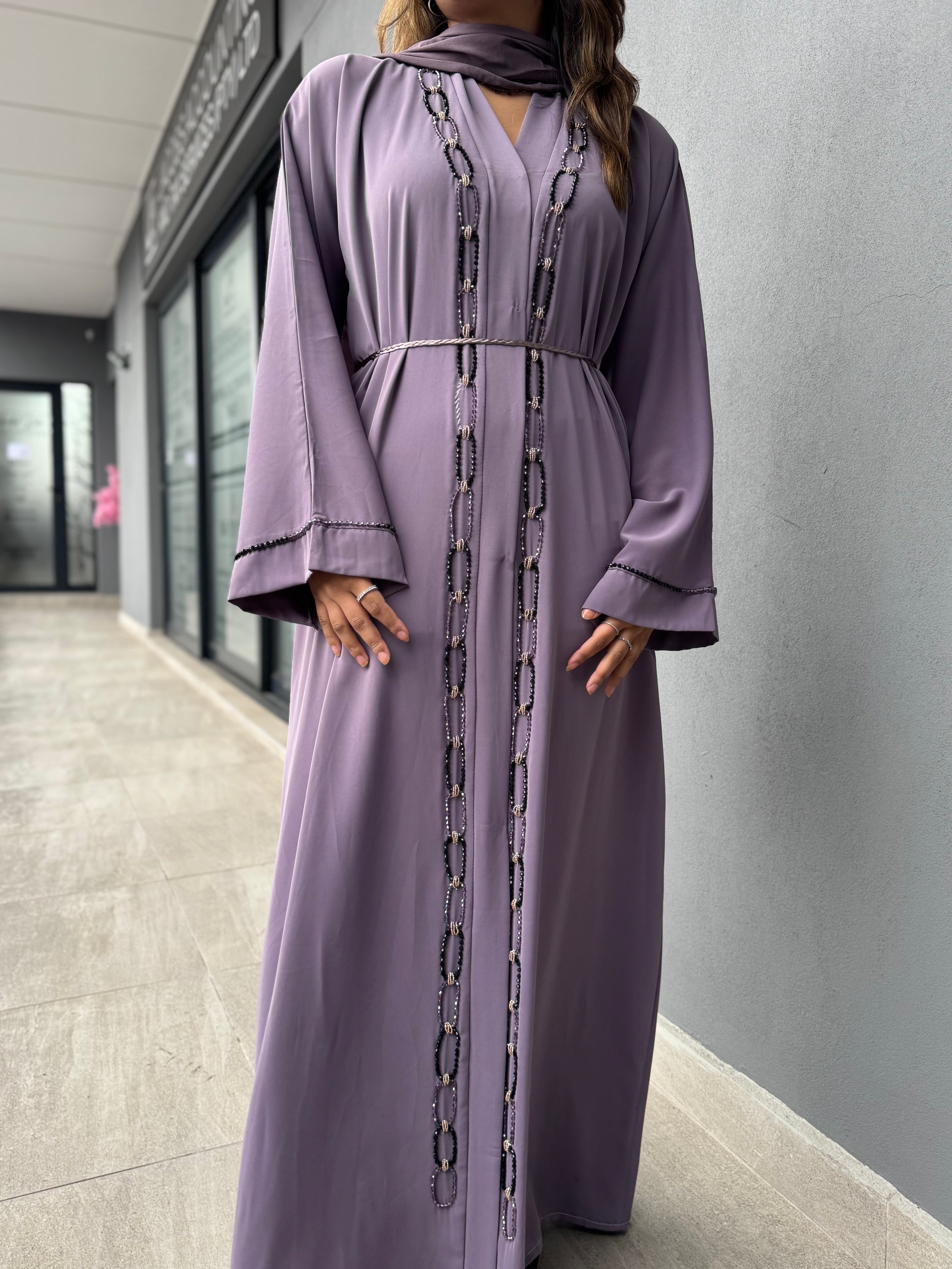 The Chain-link Abaya