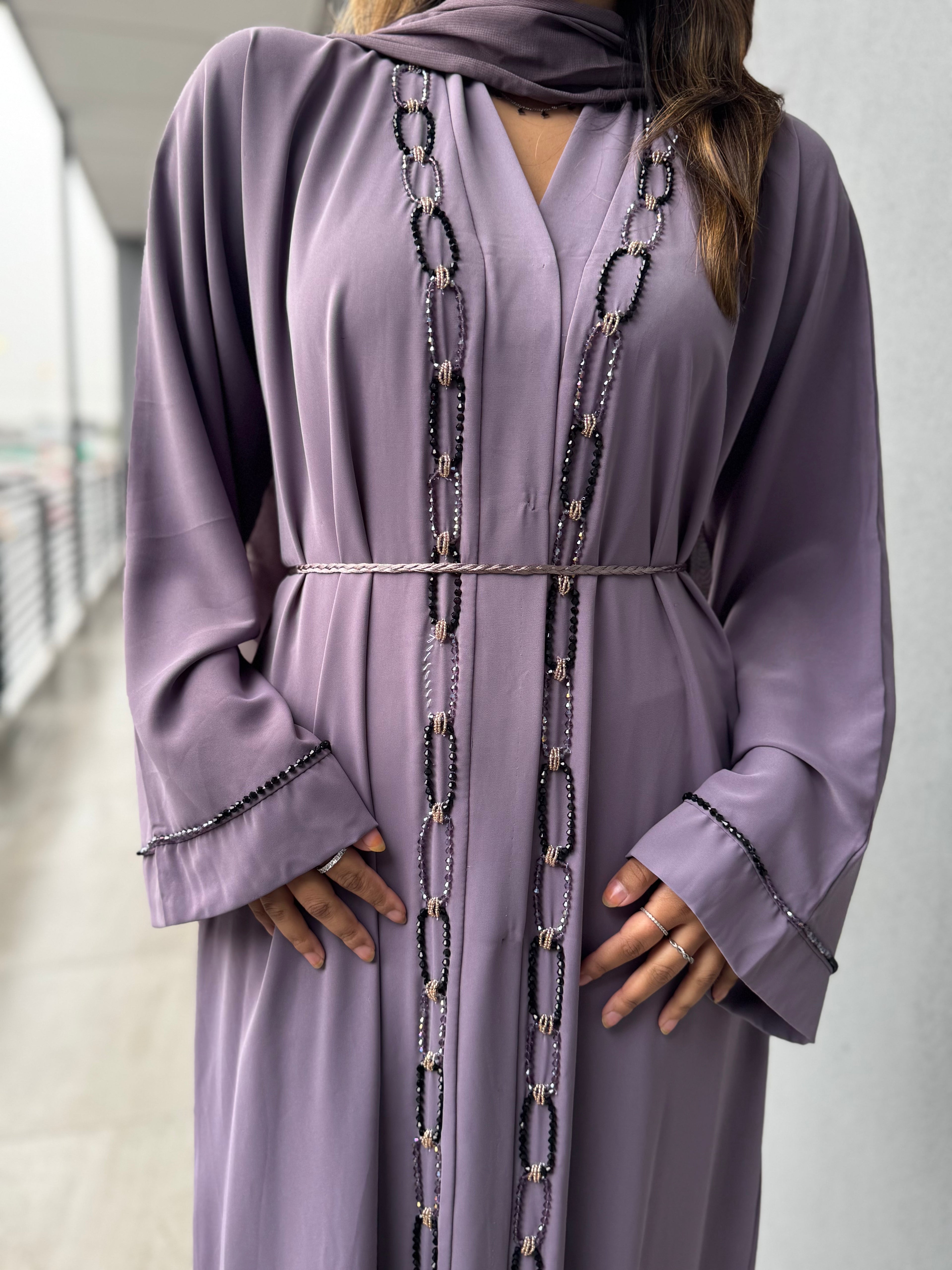 The Chain-link Abaya