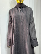 Embroidered linen abaya