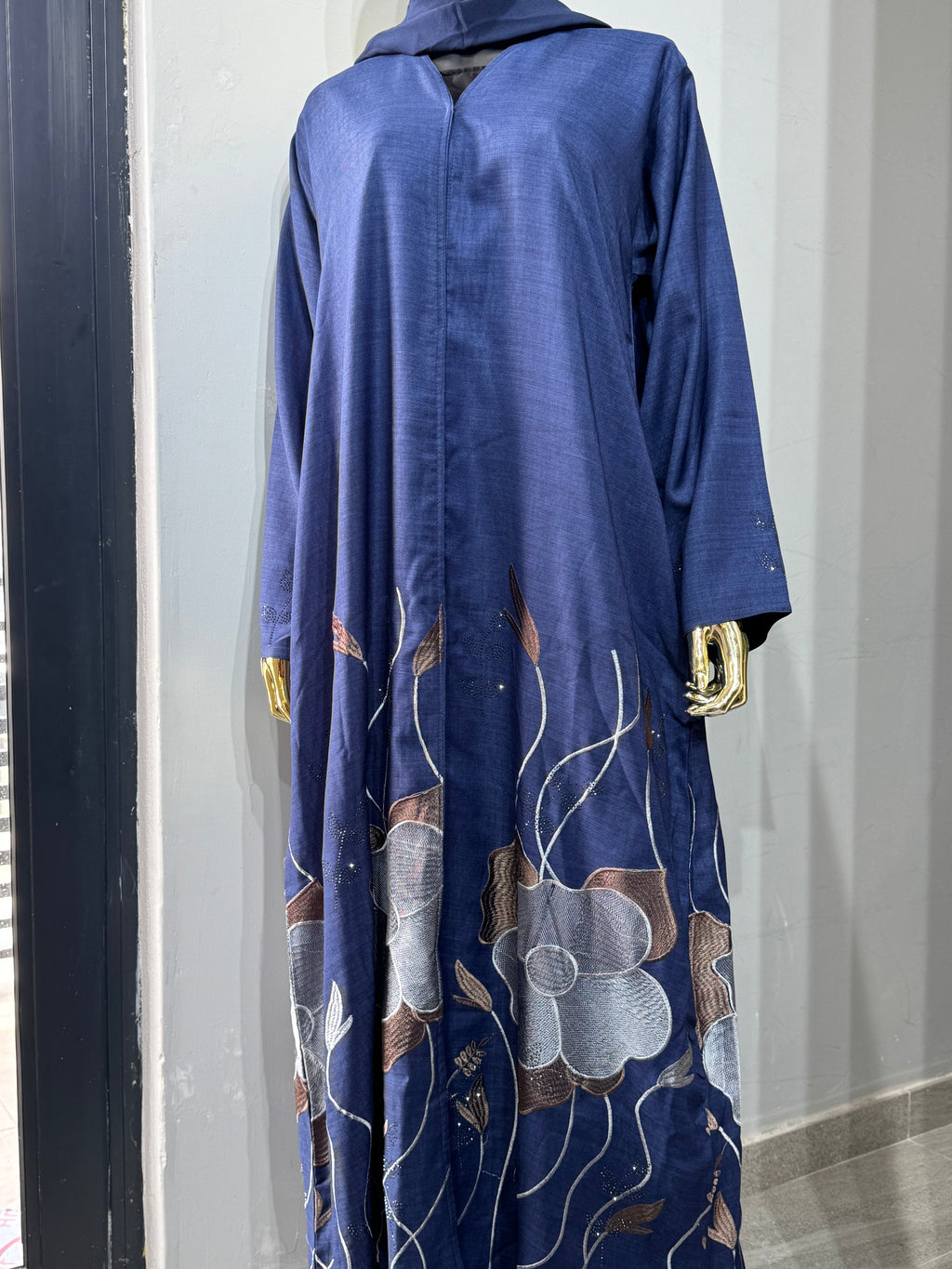 Noor Al Layl Embroidered Abaya