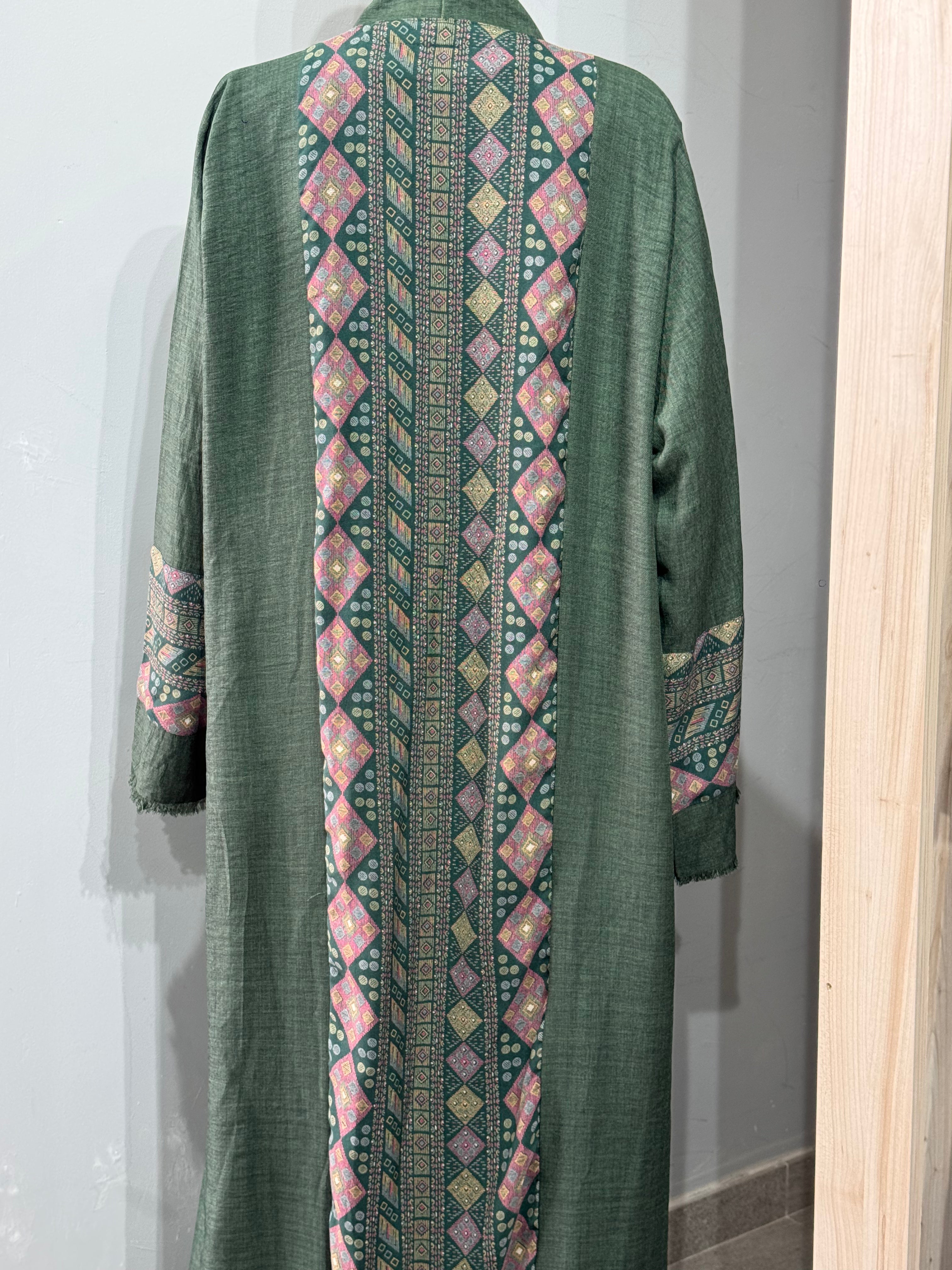 Turath Al Majd Heritage Geometric Embroidered Abaya