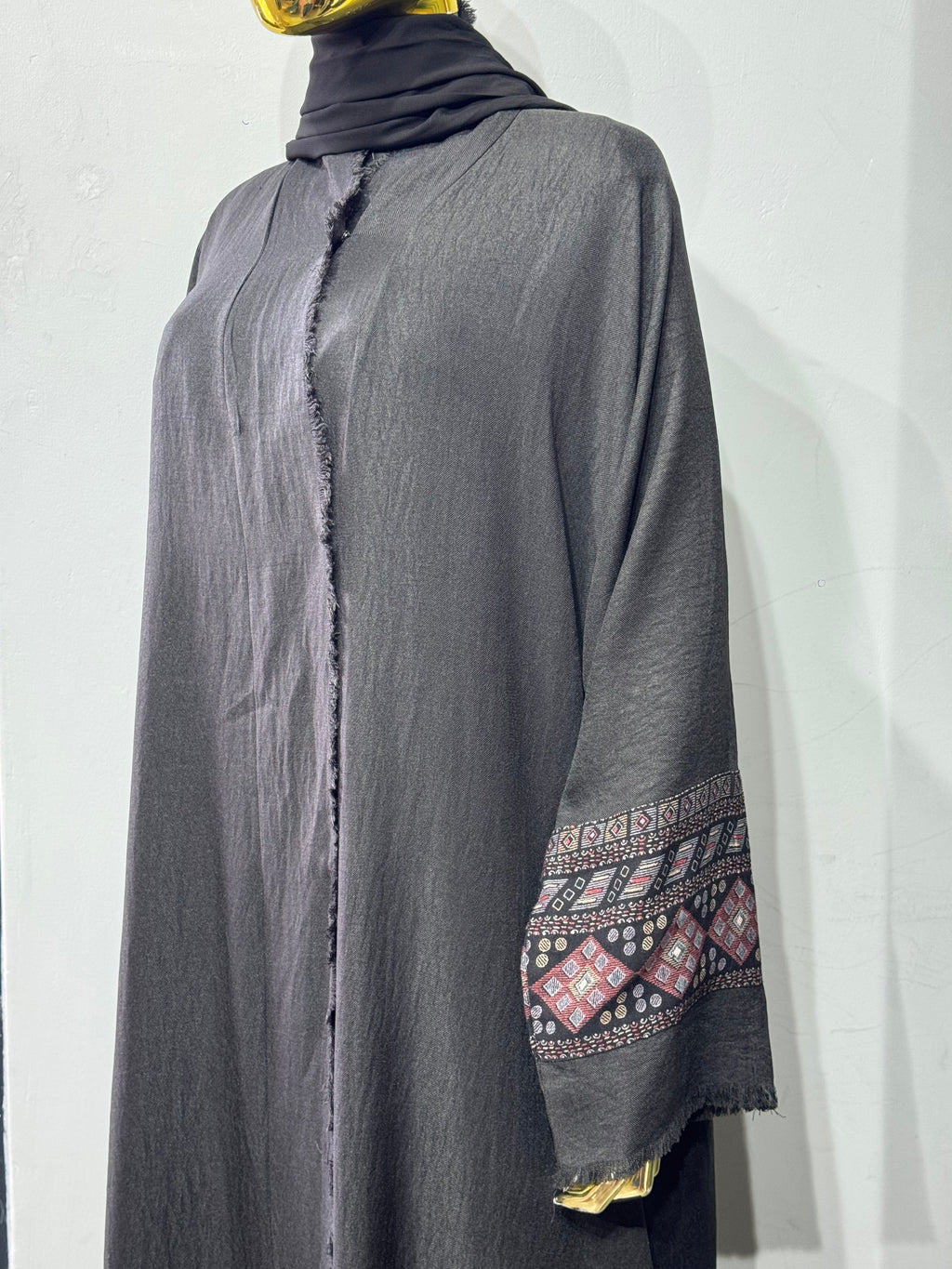 Turath Al Majd Heritage Geometric Embroidered Abaya