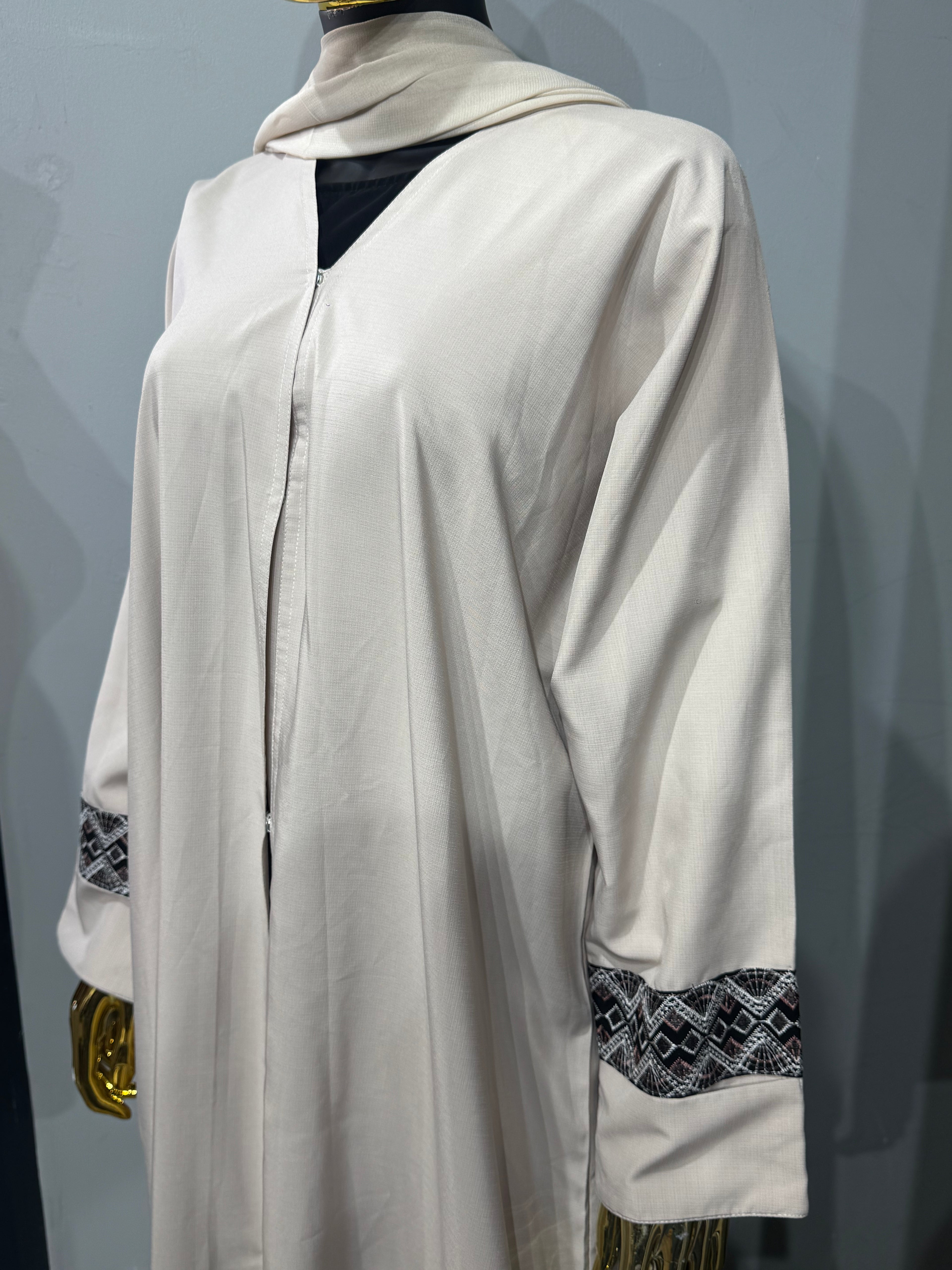 Obsidian Grace Abaya
