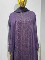Embroidered linen abaya