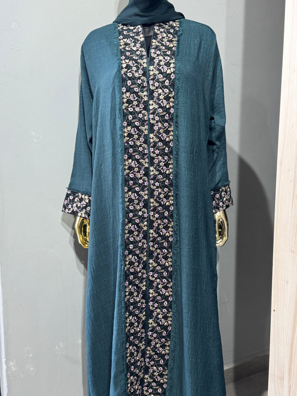 Floral Panel Fringe Open Abaya