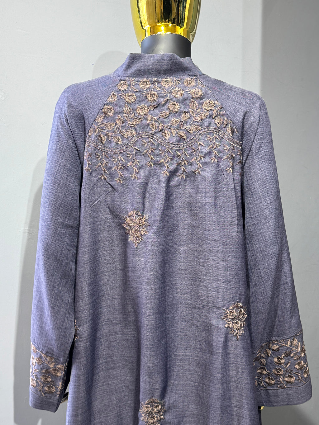 Ward Al Ghasaq Rose-Embroidered Abaya