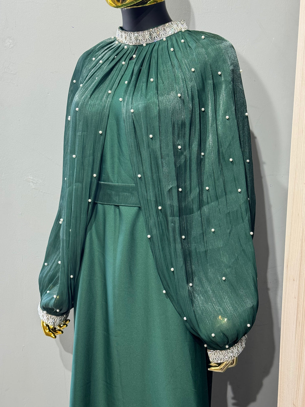 Layl Al Nujūm Pearl-Studded Sleeve Abaya
