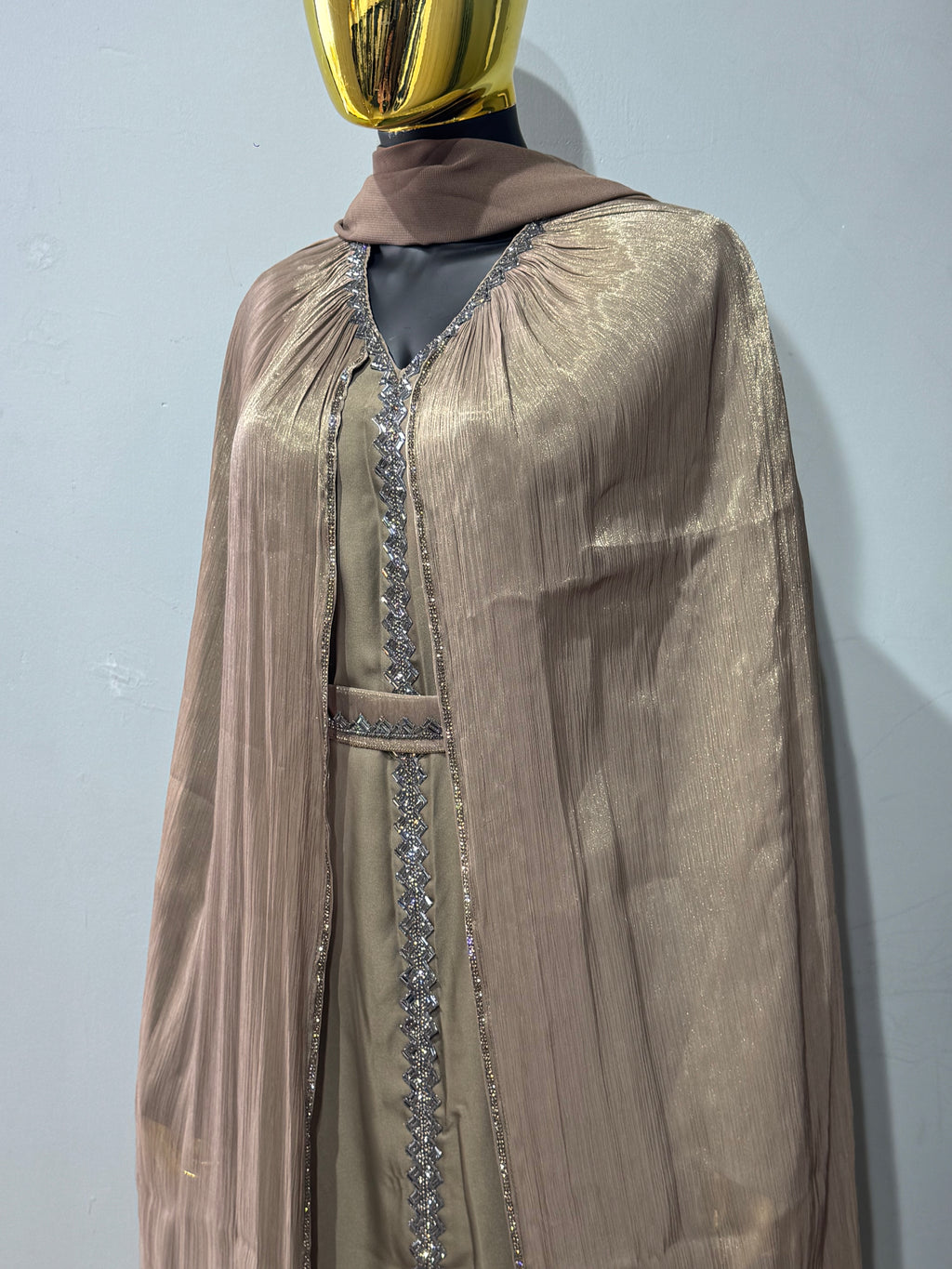 Noor Al-Zumurrud Abaya