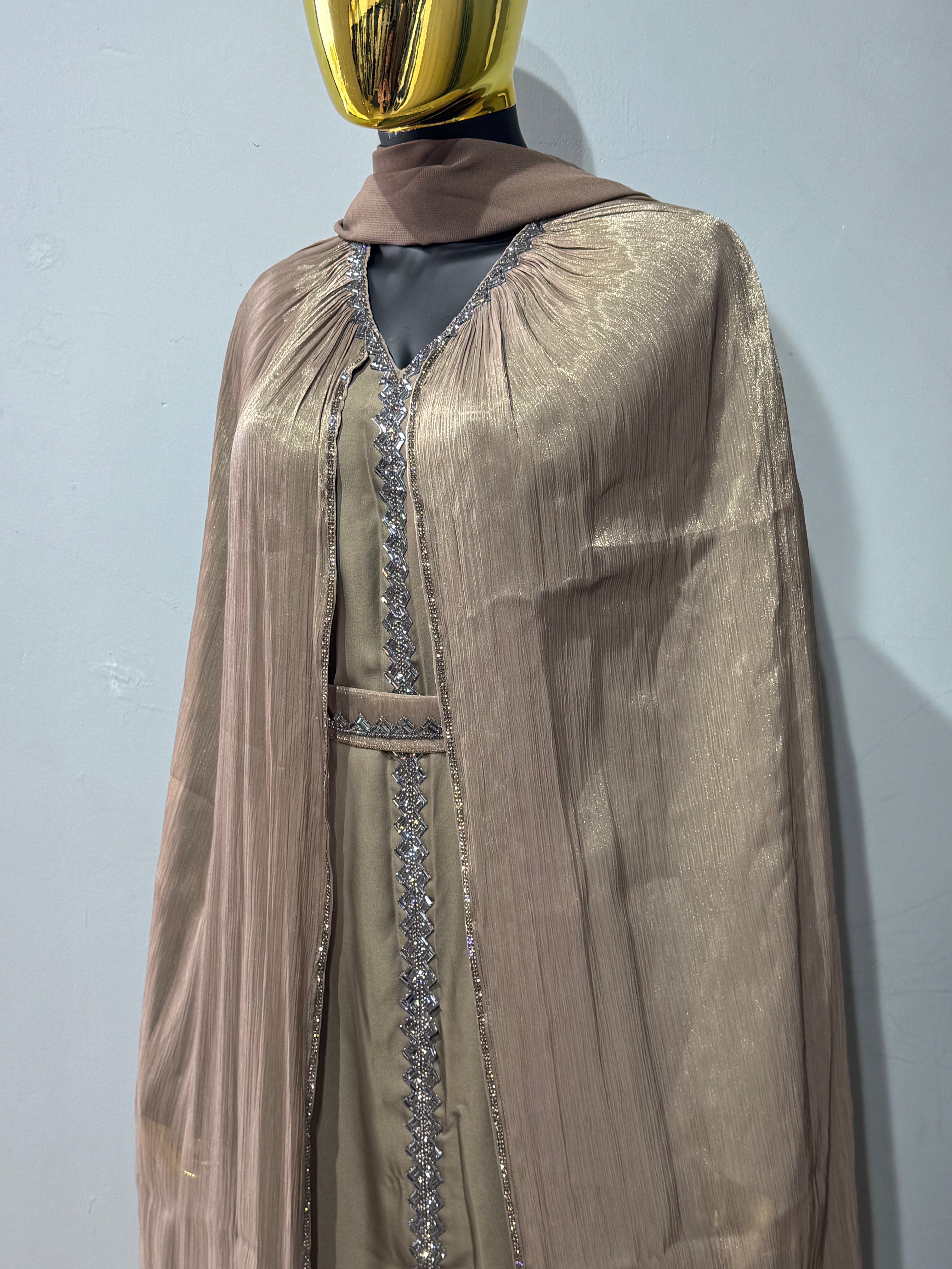 Noor Al-Zumurrud Abaya