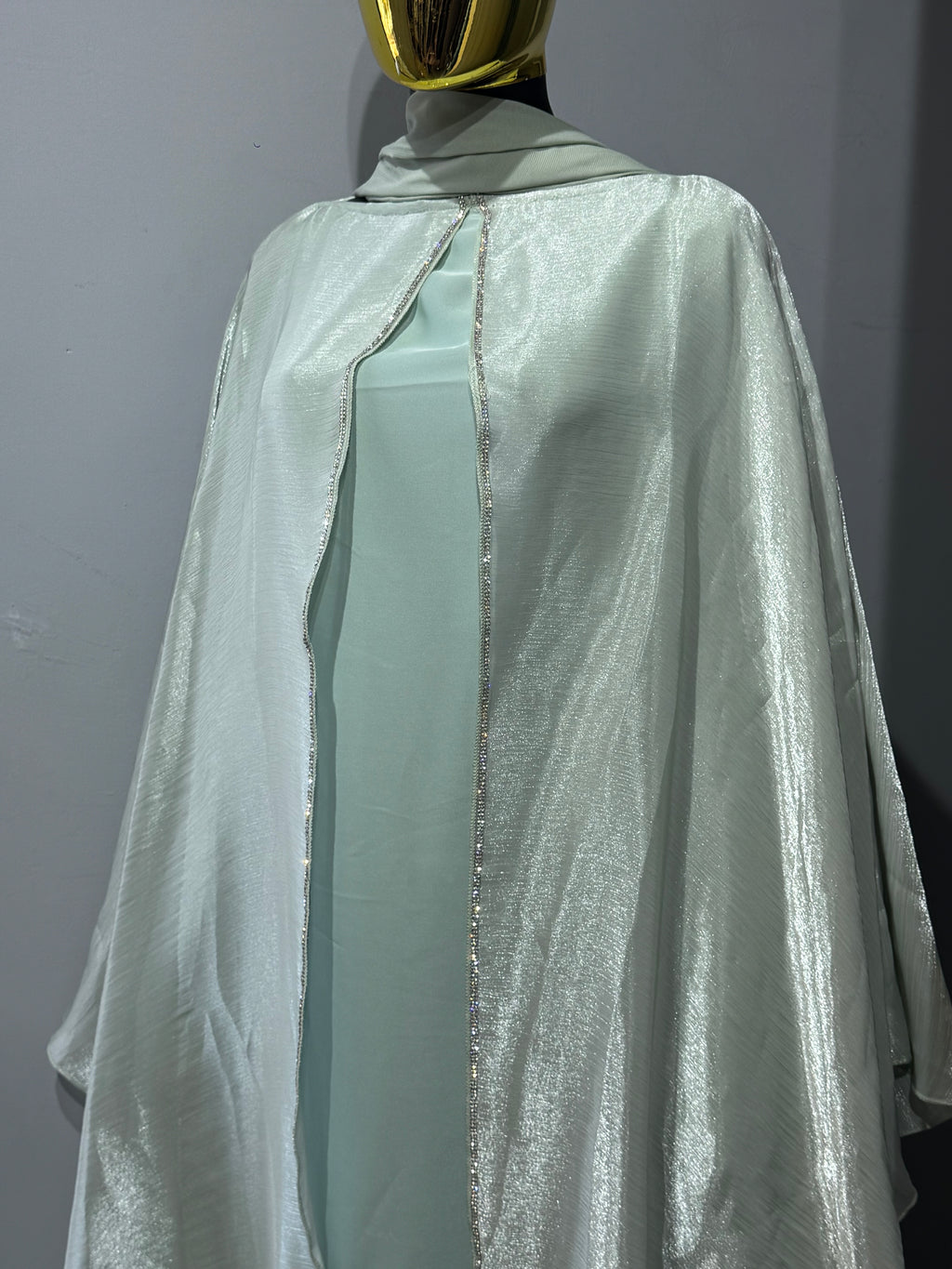 Nujūm Al Thawb Reversible Embroidered Abaya