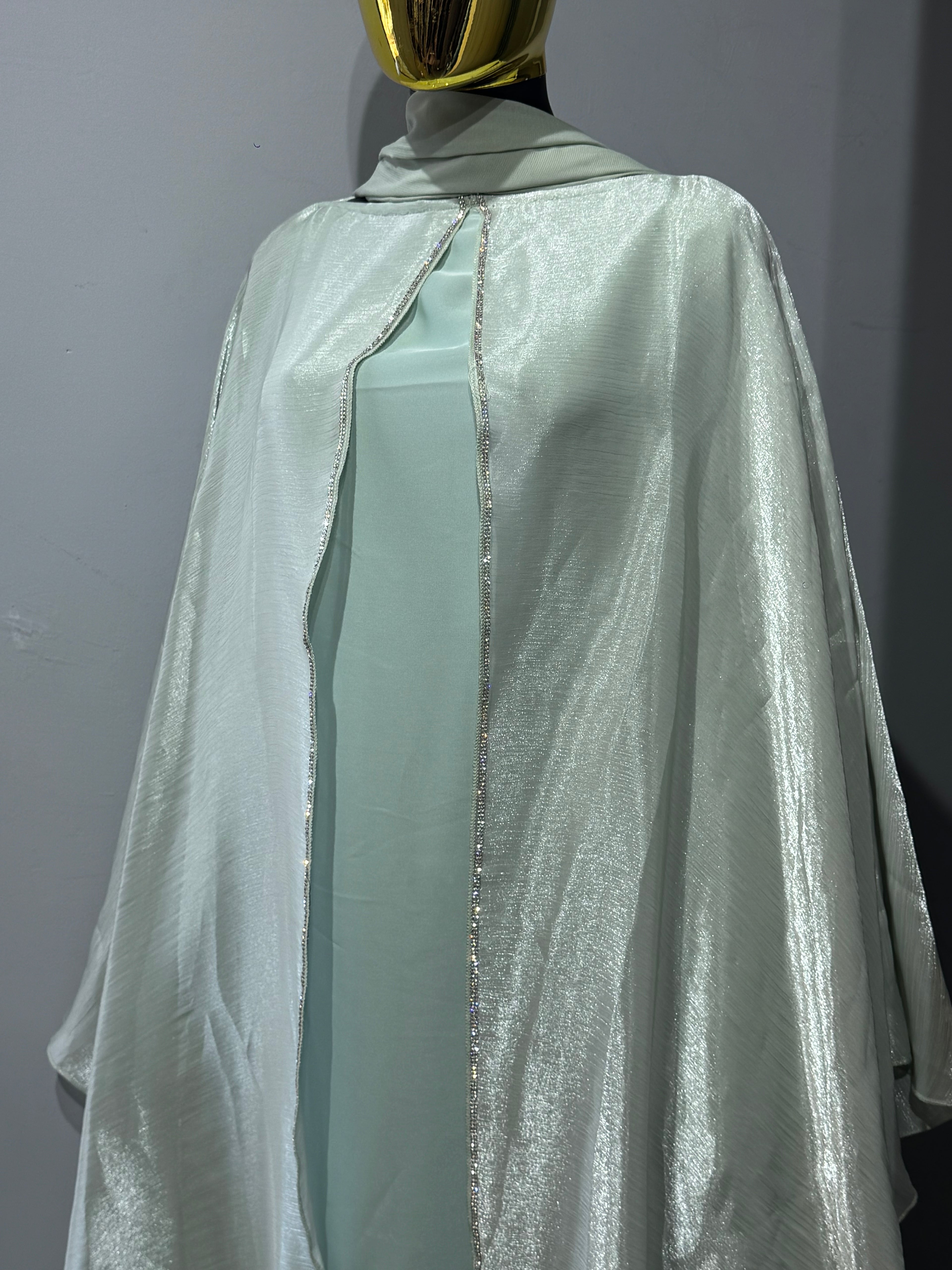 Nujūm Al Thawb Reversible Embroidered Abaya