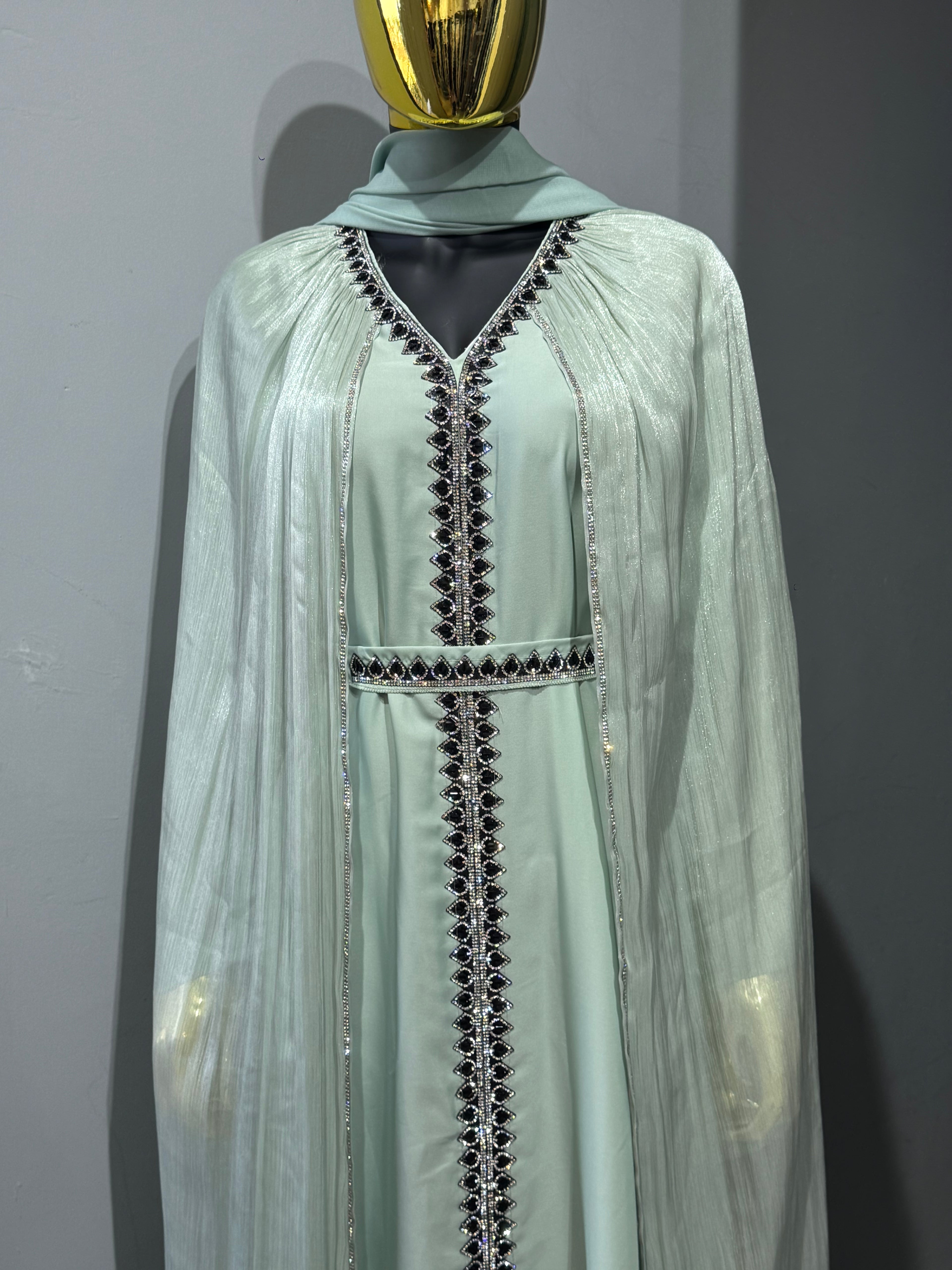 Noor Al-Zumurrud Abaya