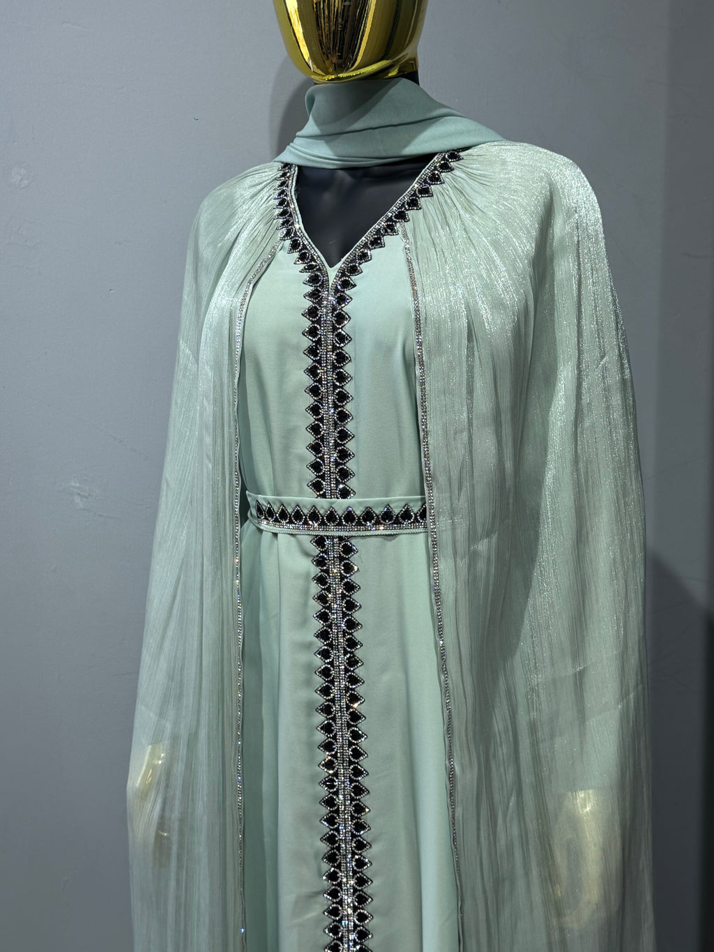 Noor Al-Zumurrud Abaya