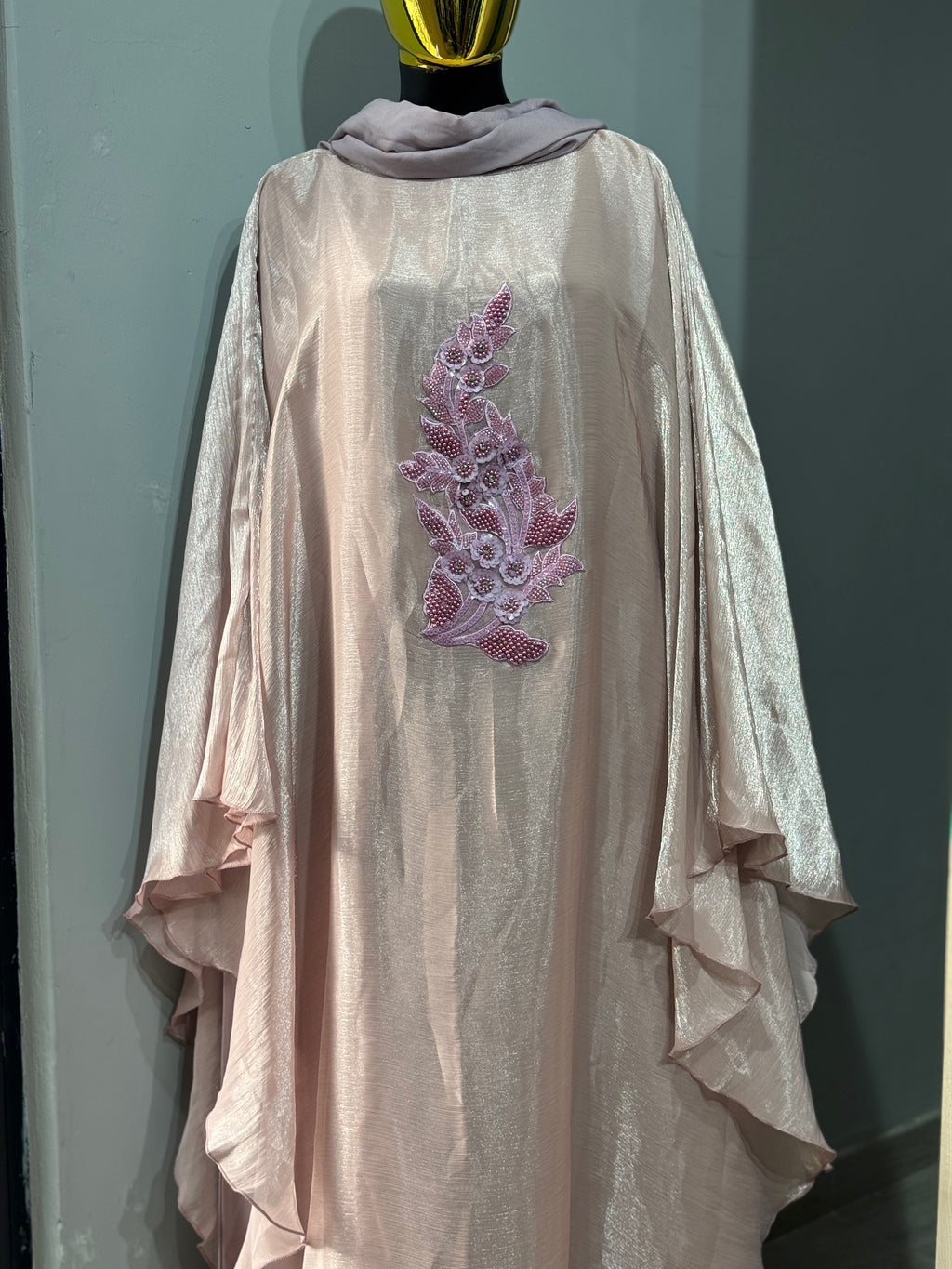 Nujūm Al Thawb Reversible Embroidered Abaya