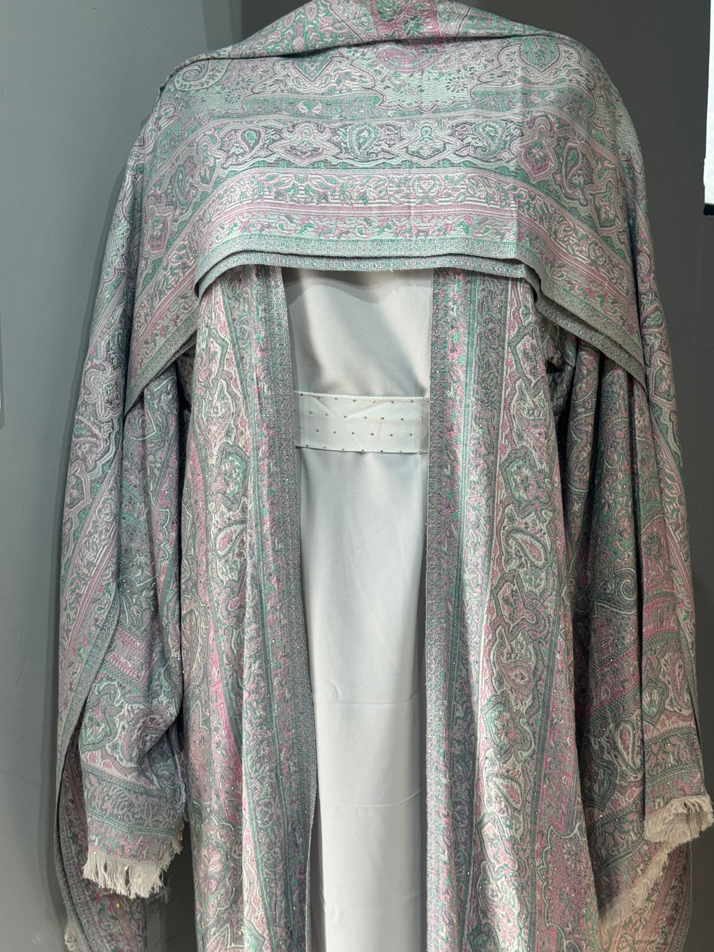 Ornamental Veil Pashmina(white inner)