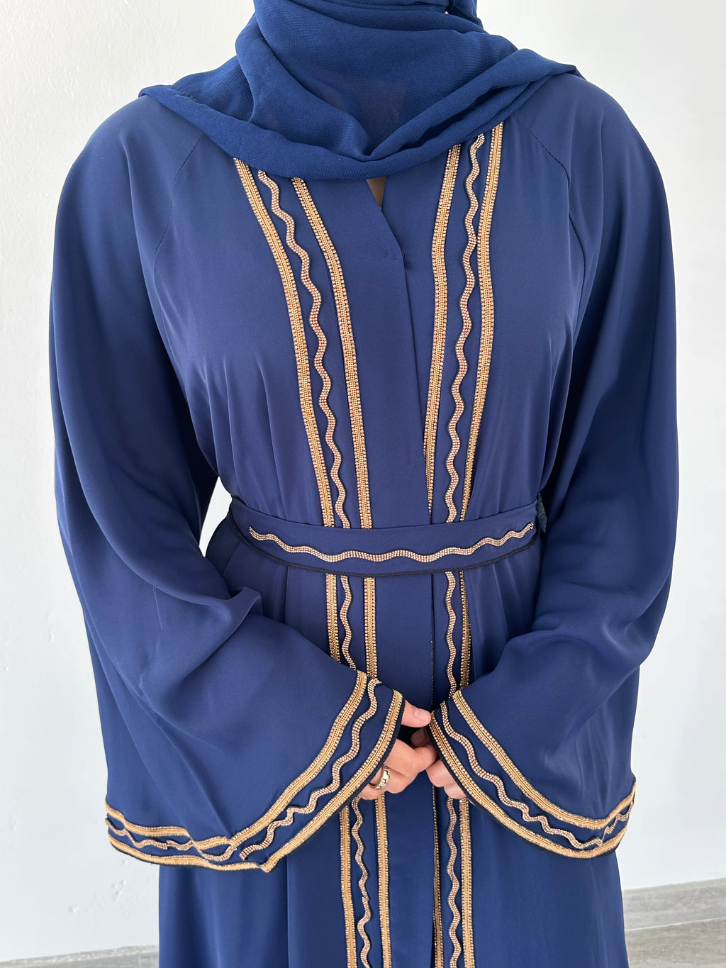 Malika Al Asal Rope-Trim Belted Abaya