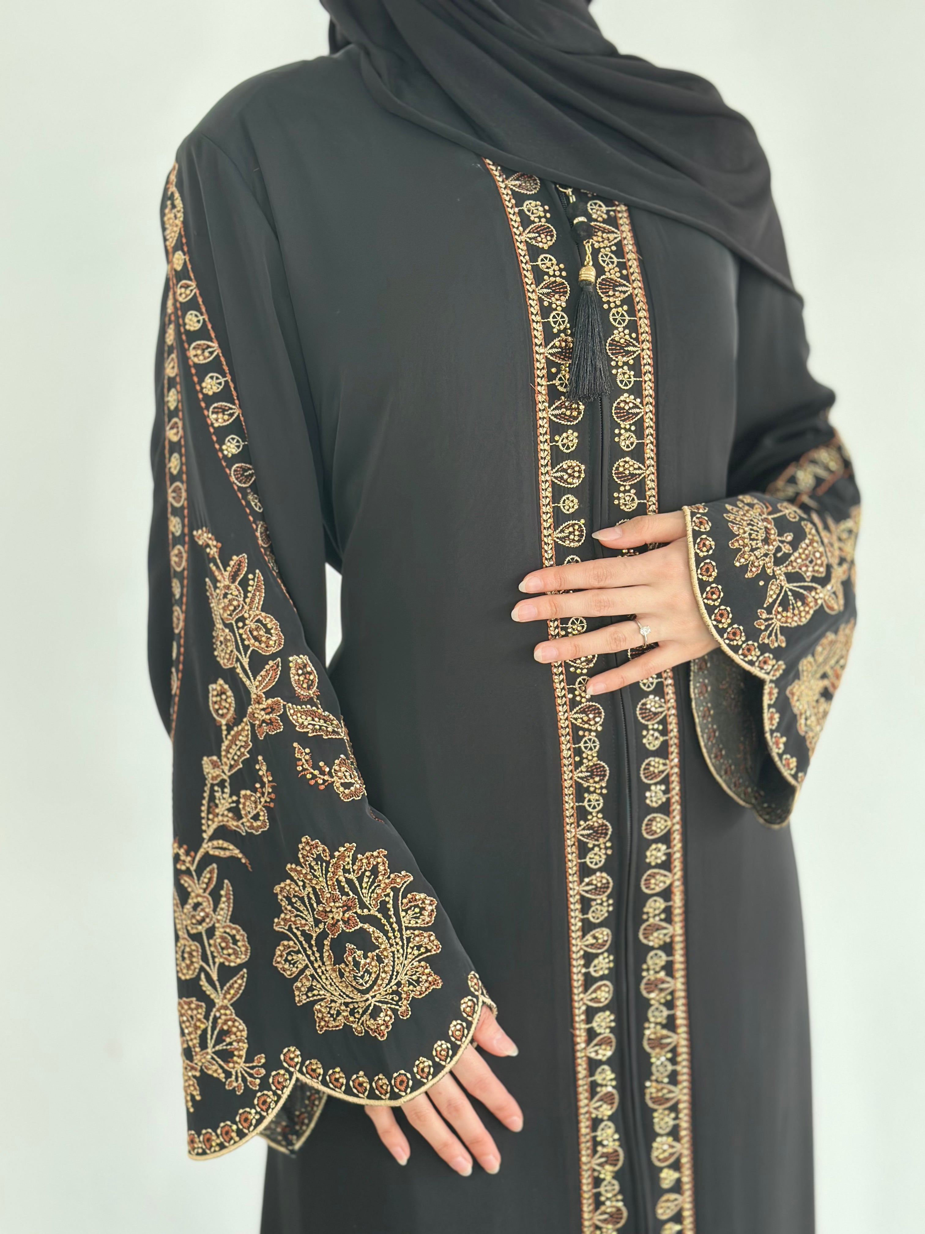 Hira Floral Bell Abaya