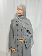 The Chain-link Abaya