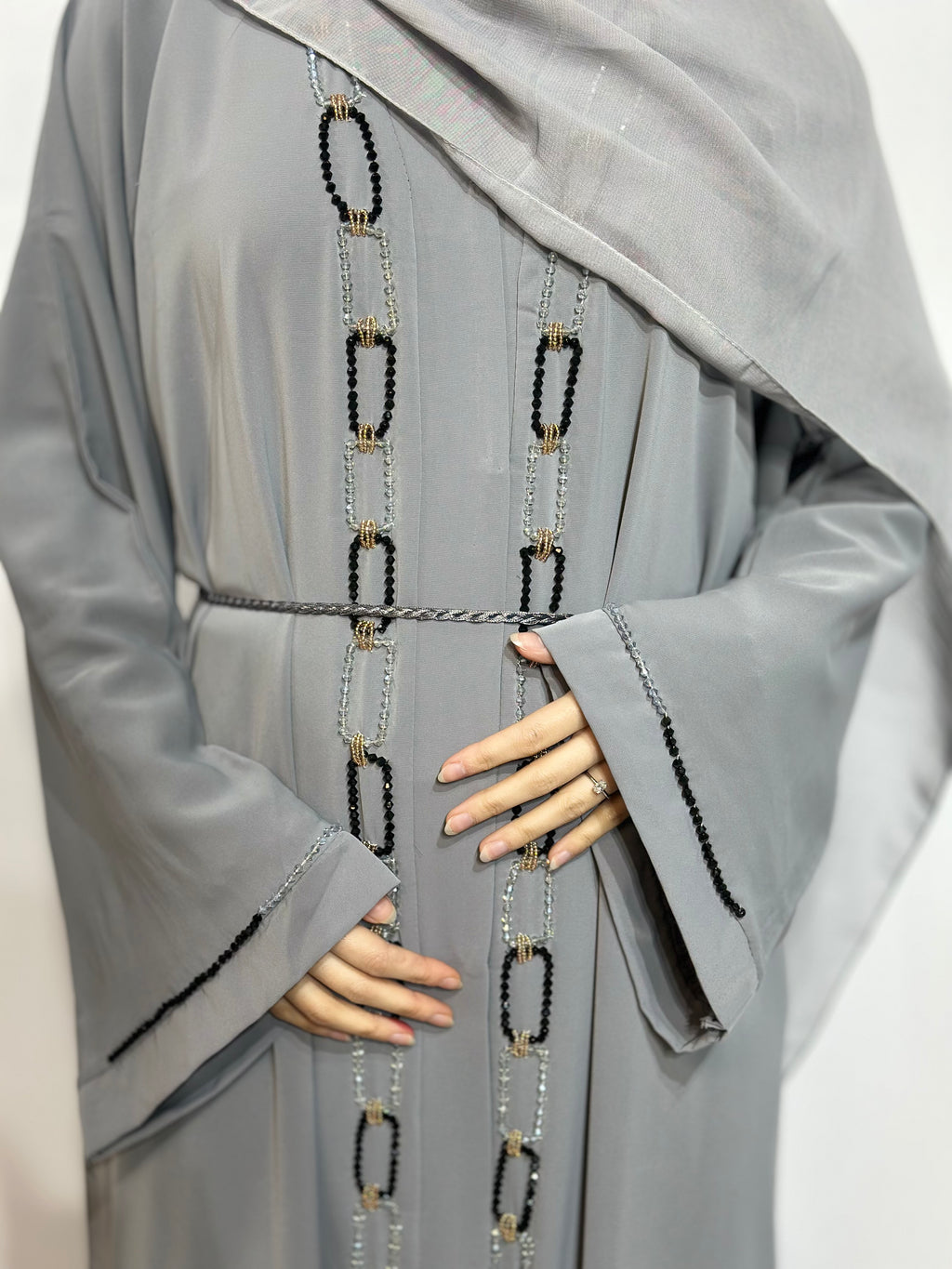 The Chain-link Abaya