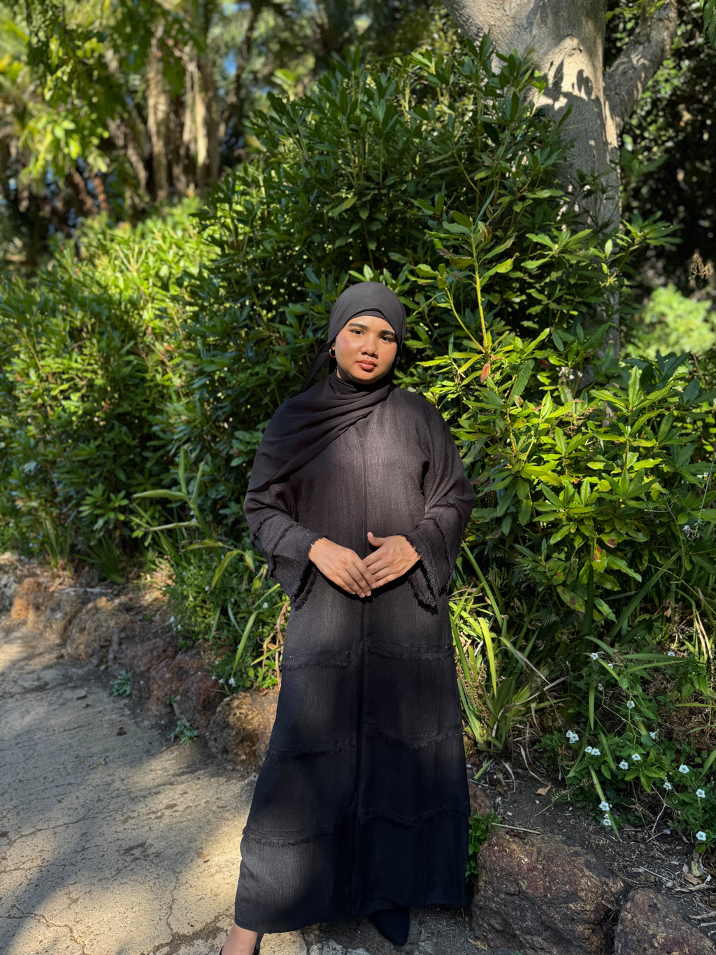 Layered linen abaya