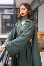 The embelished bow Abaya