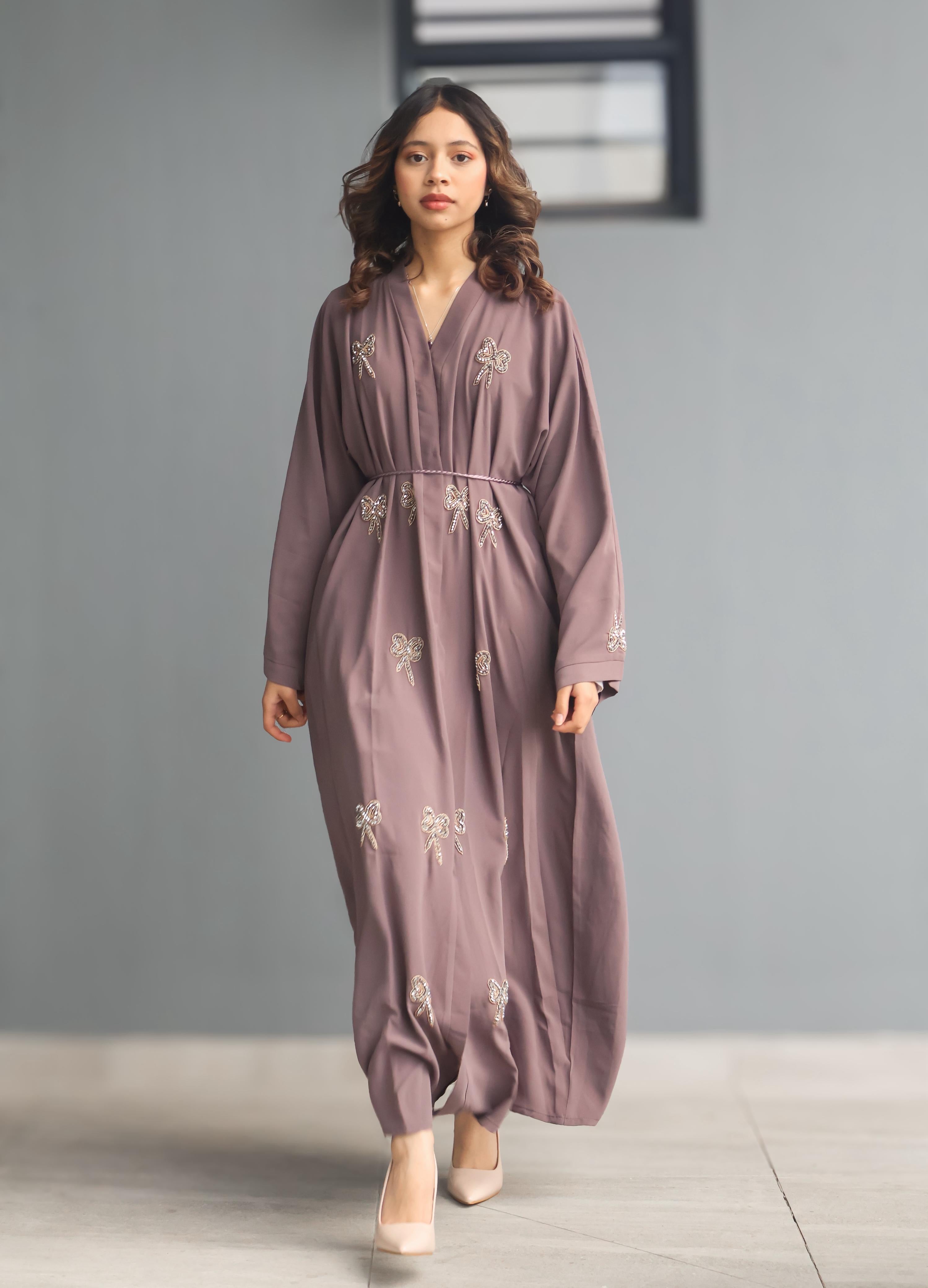 The embelished bow Abaya