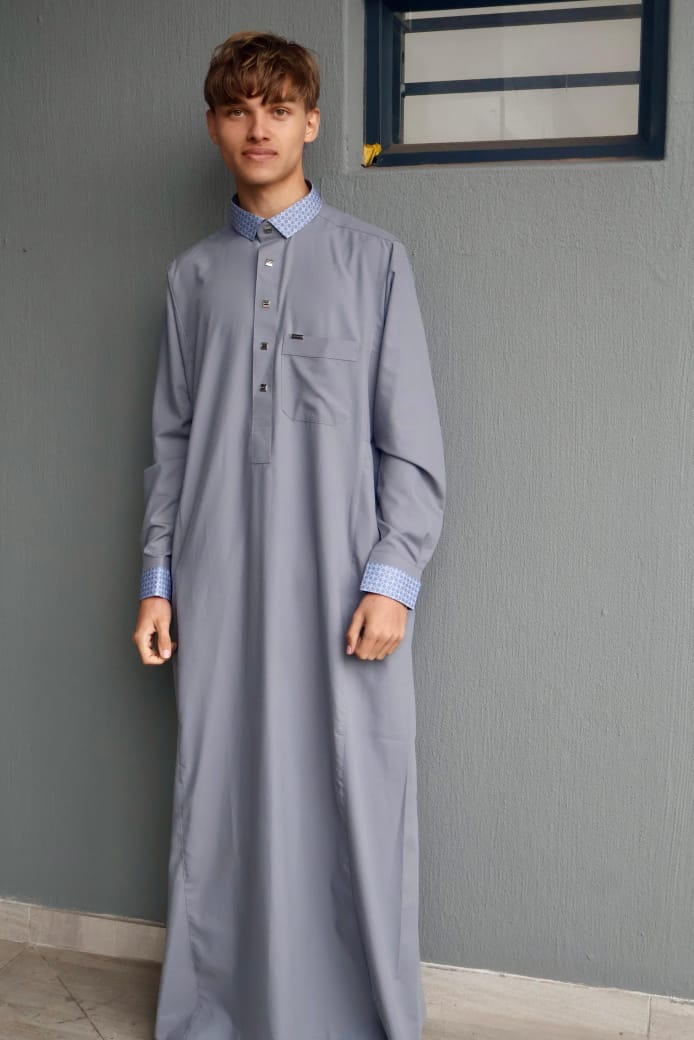 Elegant Contrast Collar Thowb
