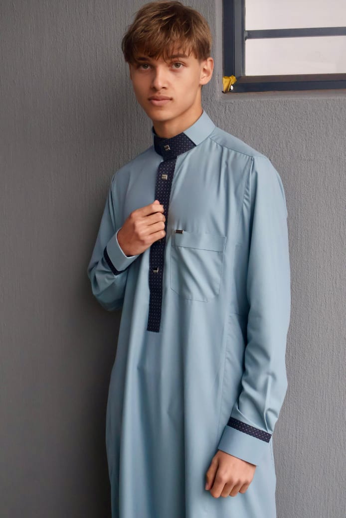 Elegant Contrast Collar Thowb